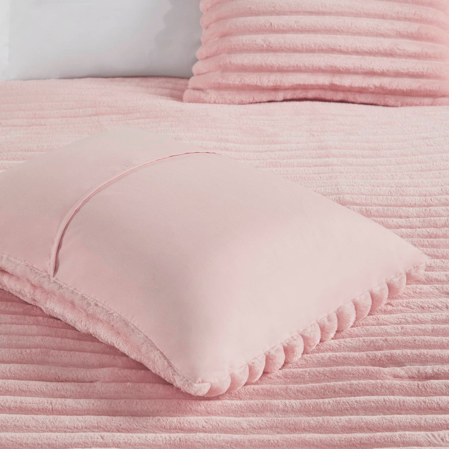 Intelligent Design 3 Piece Corded Plush Comforter Set
