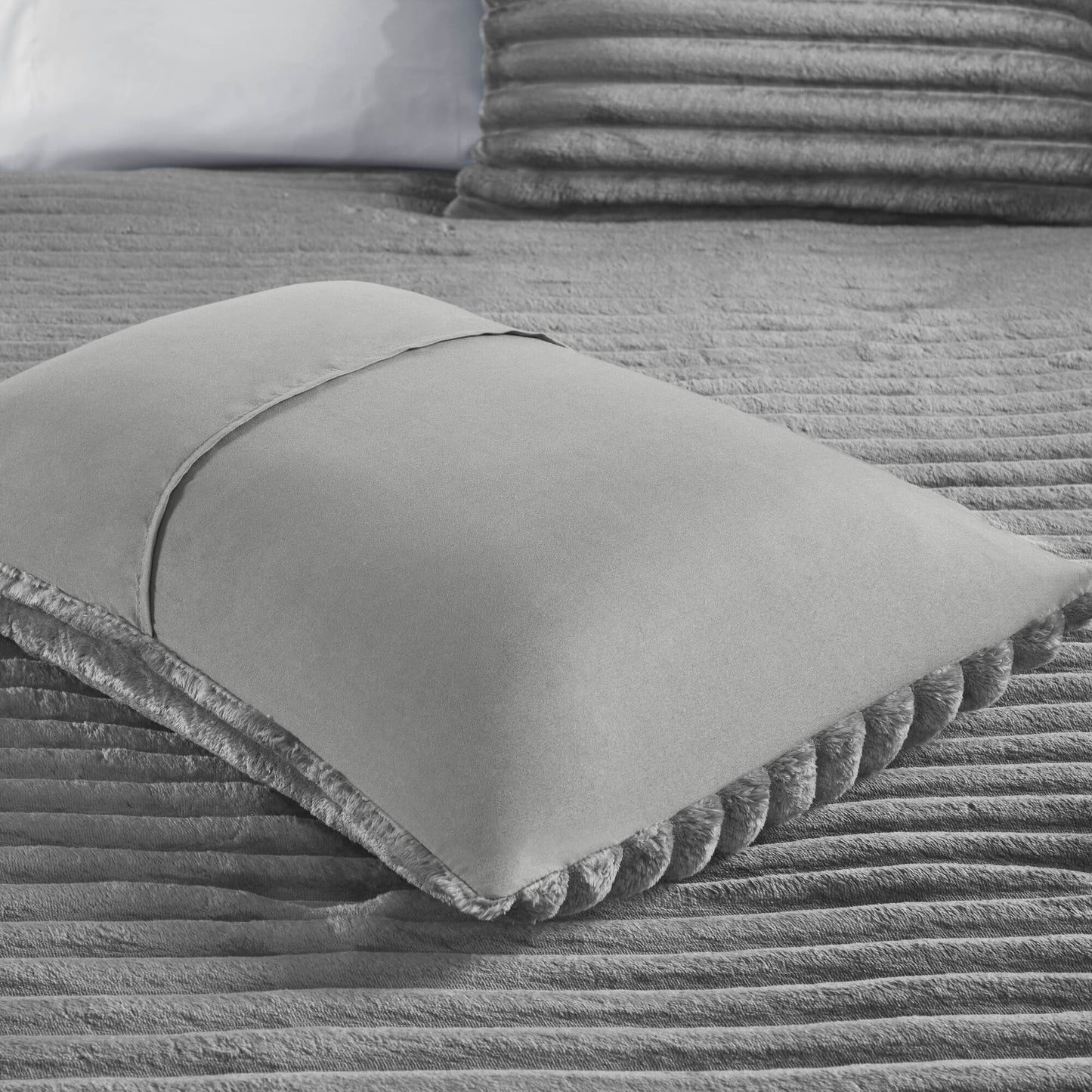 Intelligent Design 3 Piece Corded Plush Comforter Set