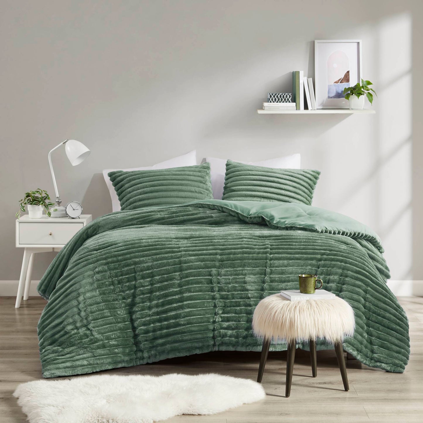 Intelligent Design 3 Piece Corded Plush Comforter Set