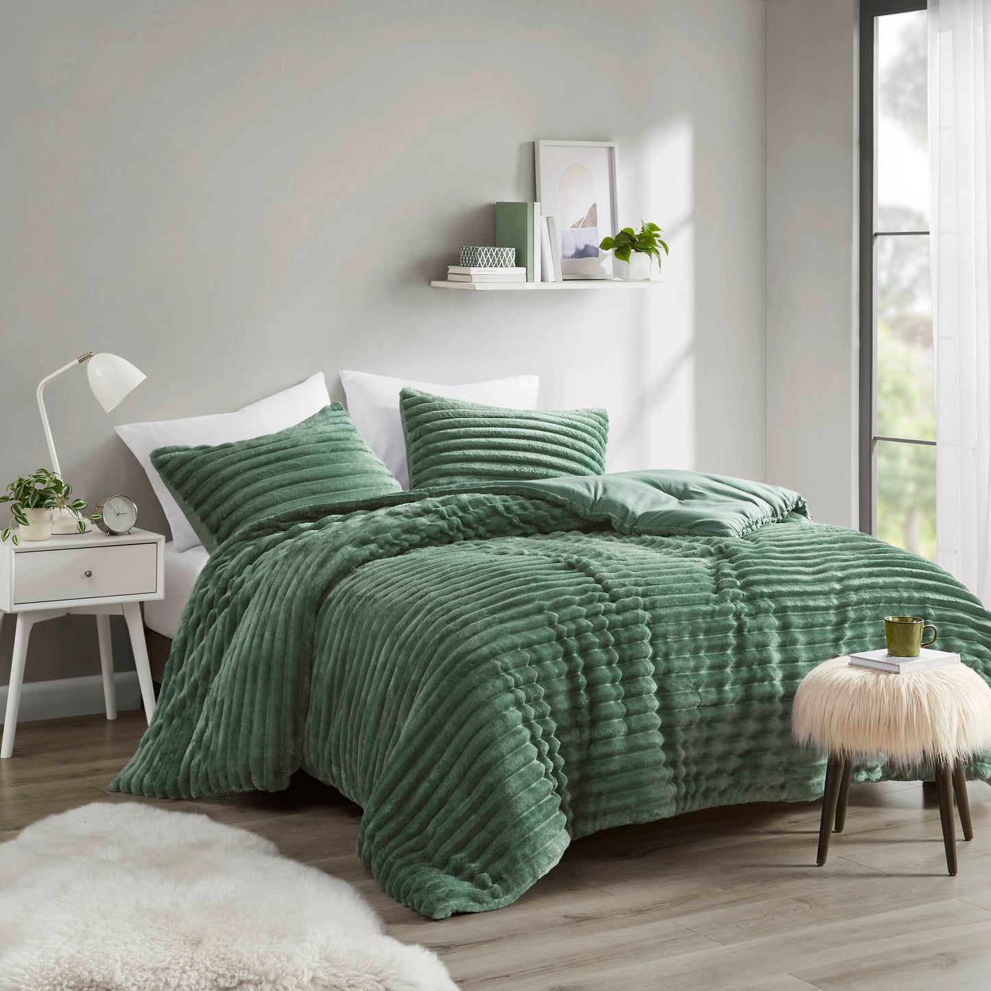 Intelligent Design 3 Piece Corded Plush Comforter Set