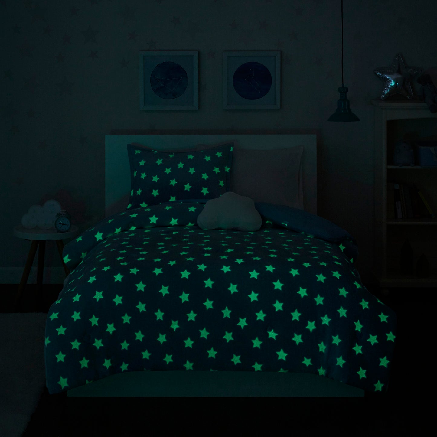 Quinny Glow In The Dark Plush Comforter Set