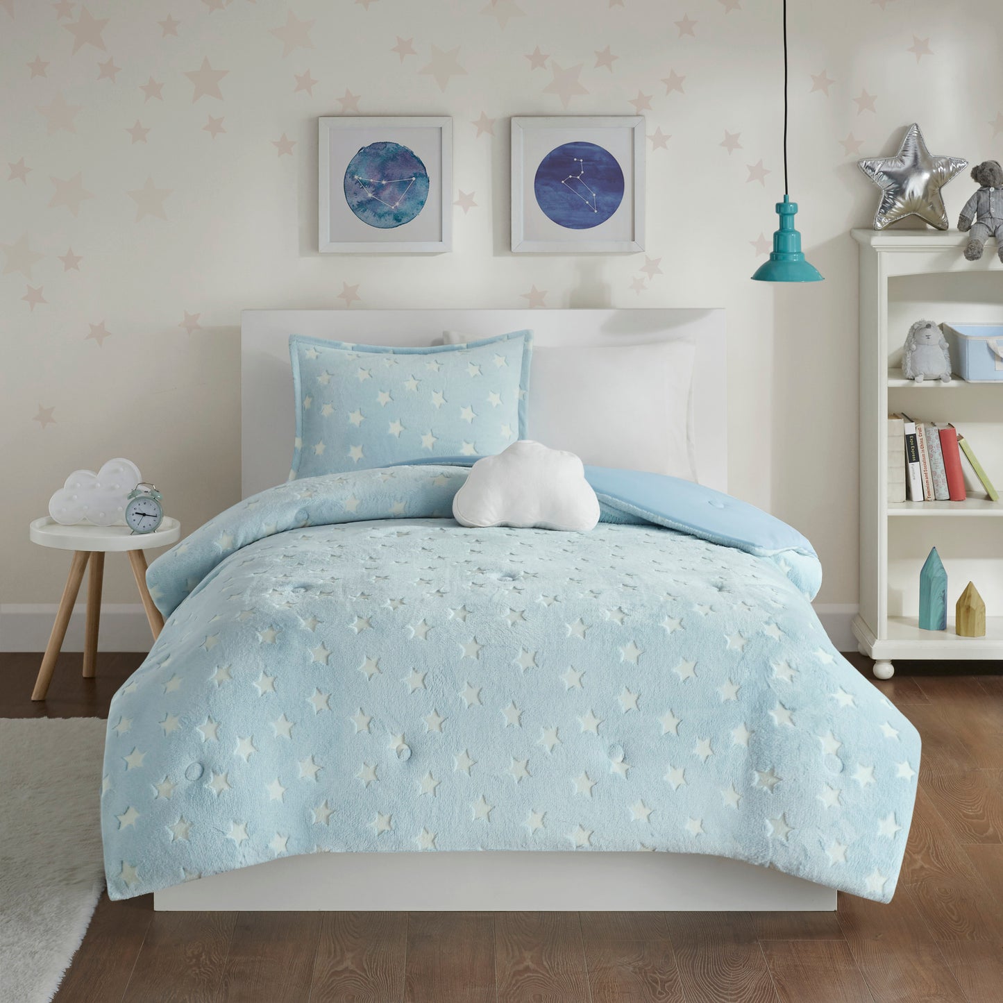Quinny Glow In The Dark Plush Comforter Set