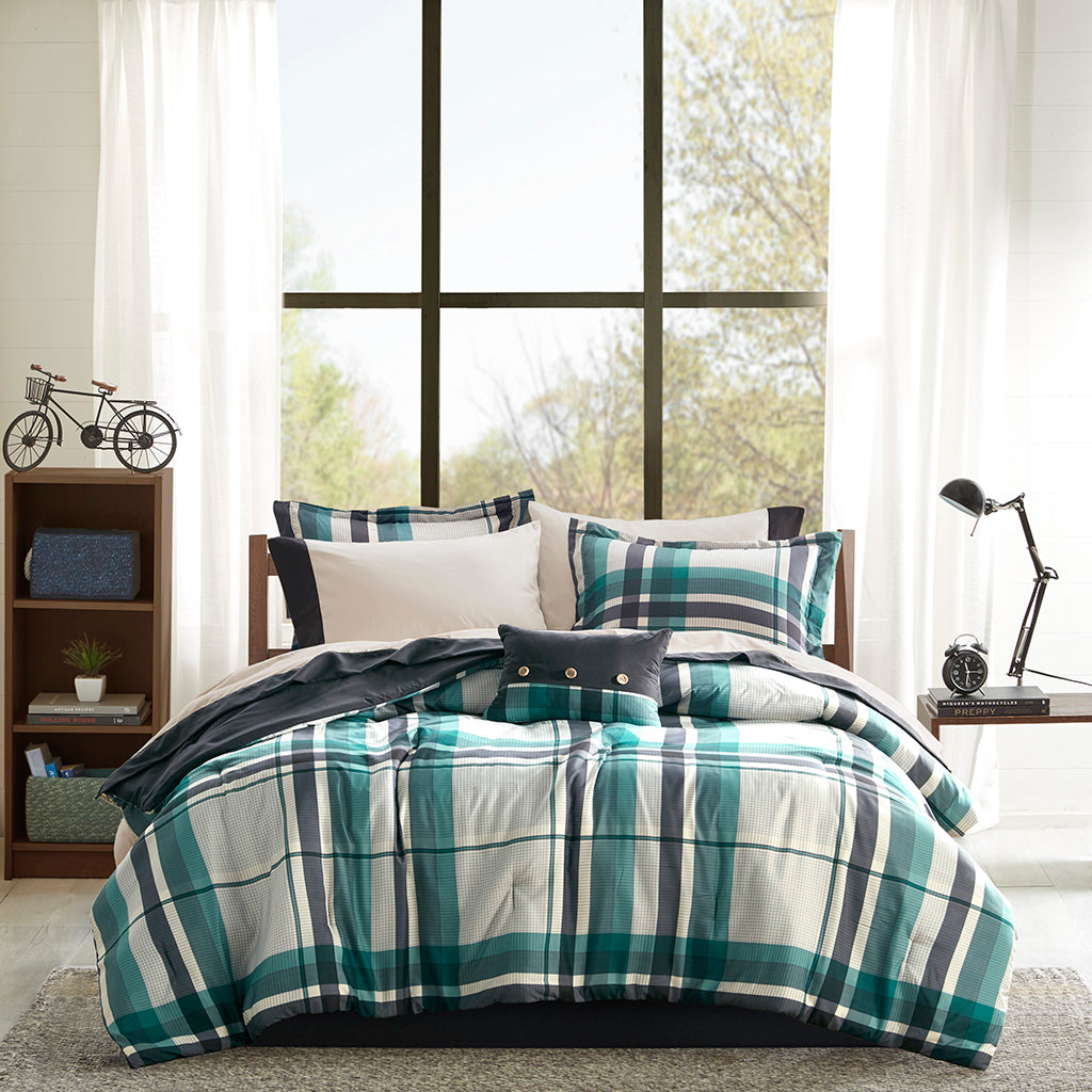 Intelligent Design Plaid Comforter Set with Bed Sheets