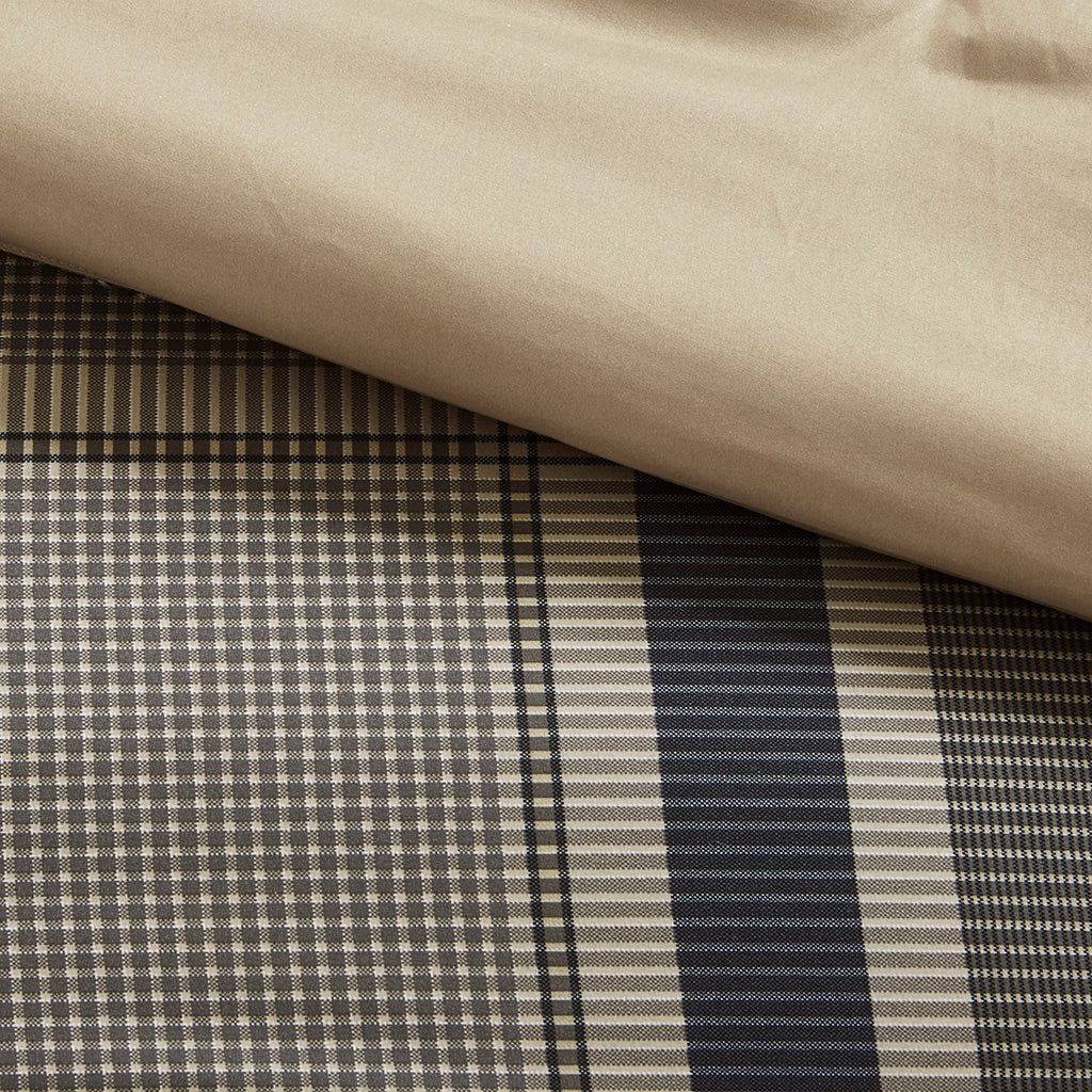 Intelligent Design Plaid Comforter Set with Bed Sheets