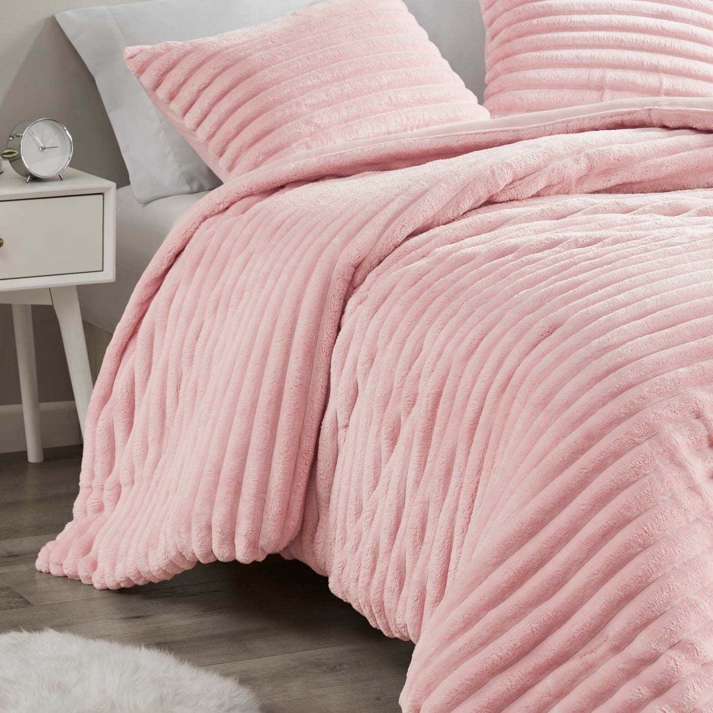 Intelligent Design 3 Piece Corded Plush Comforter Set
