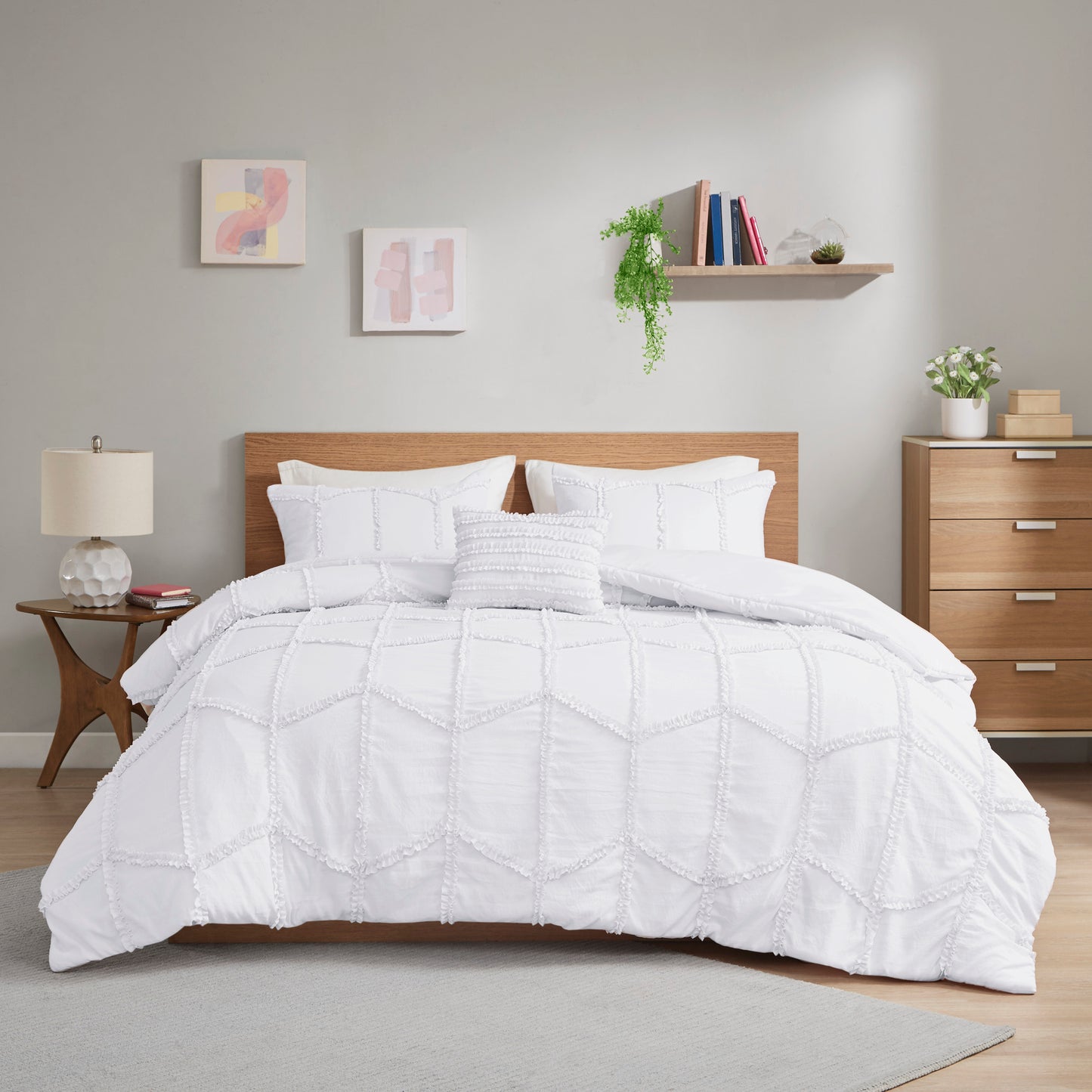 Jayla Ruffle Comforter Set