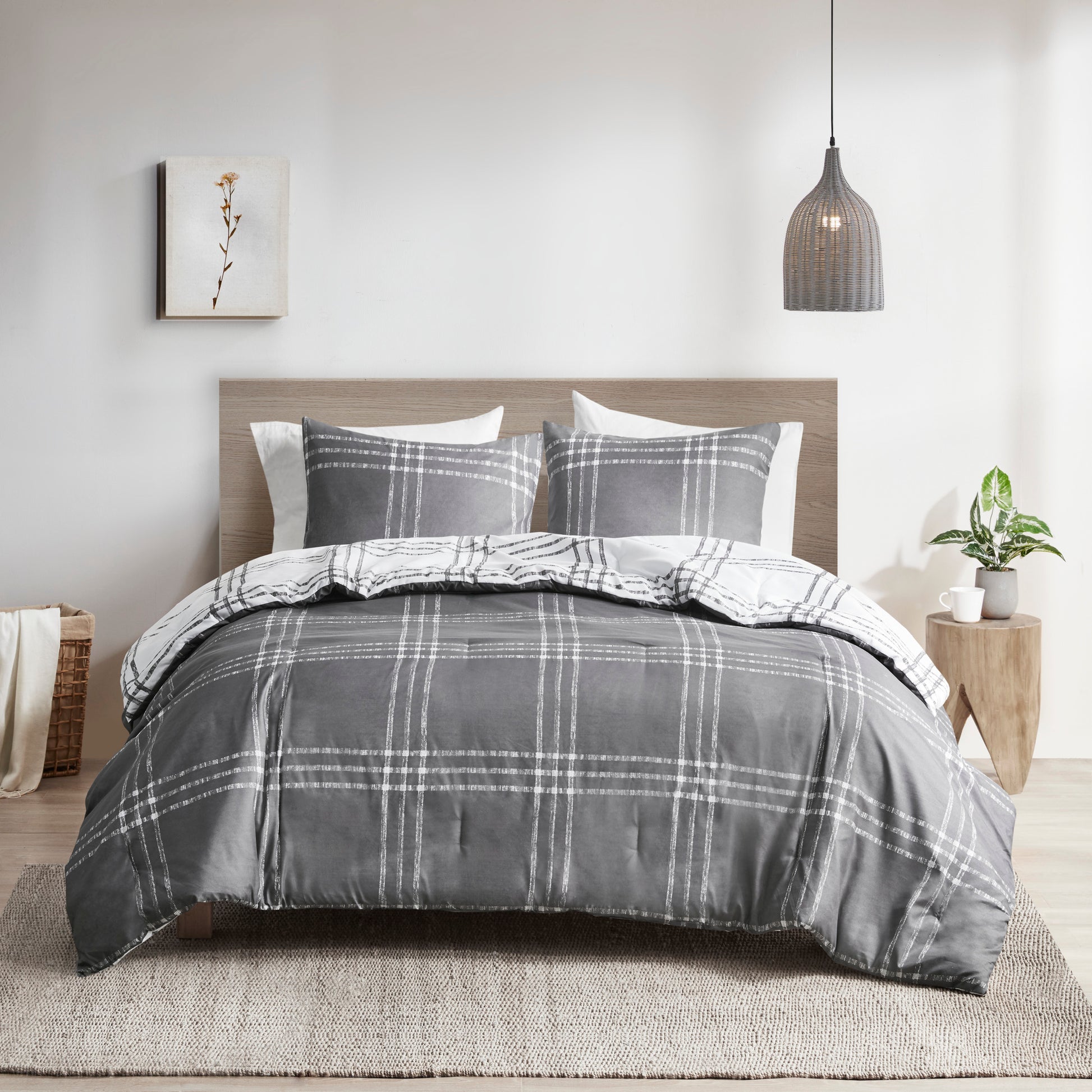 Intelligent Design Plaid Reversible Comforter Set