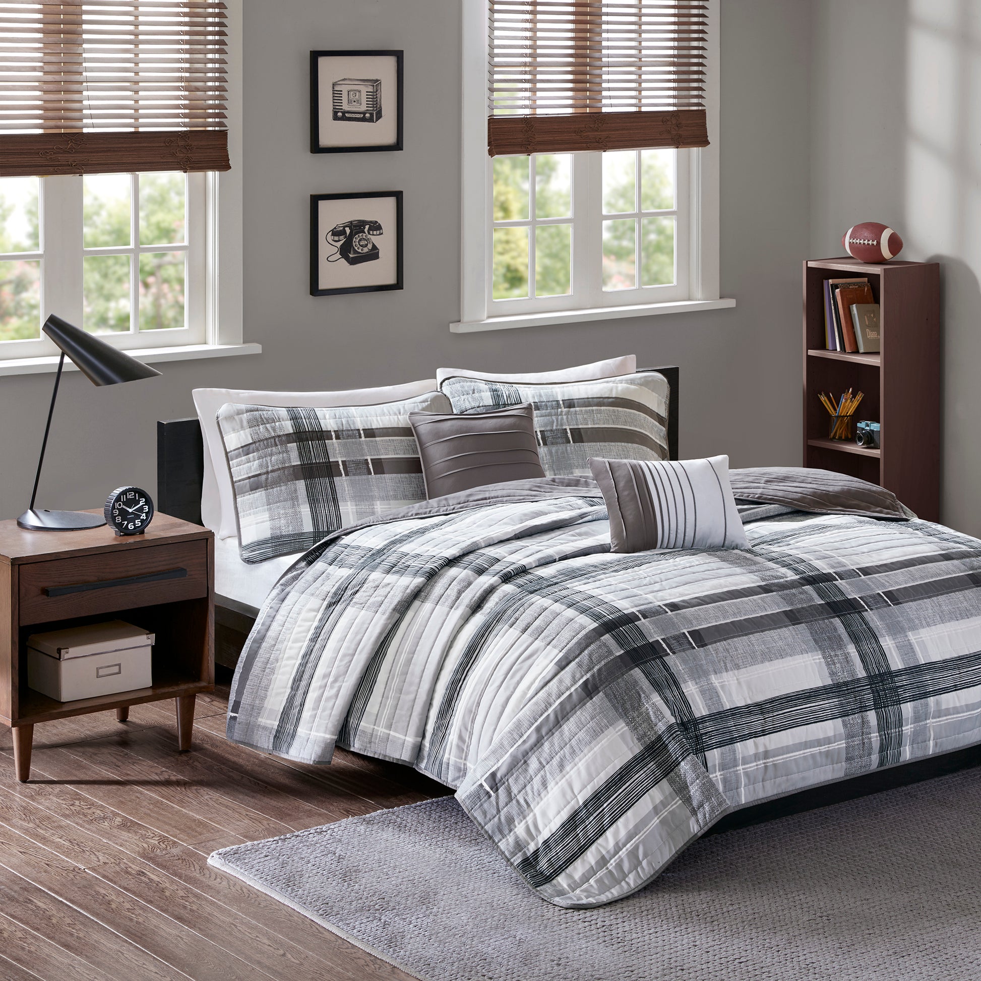 Intelligent Design Plaid Comforter Set