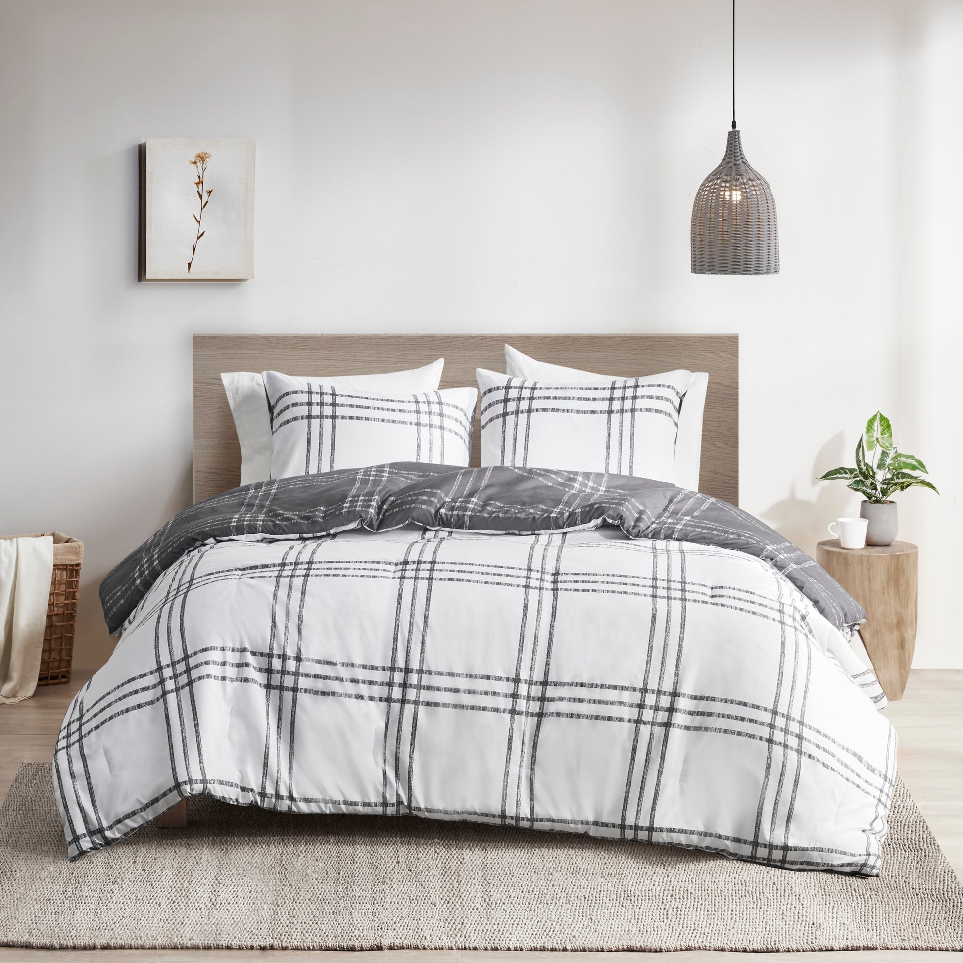 Intelligent Design Plaid Reversible Comforter Set