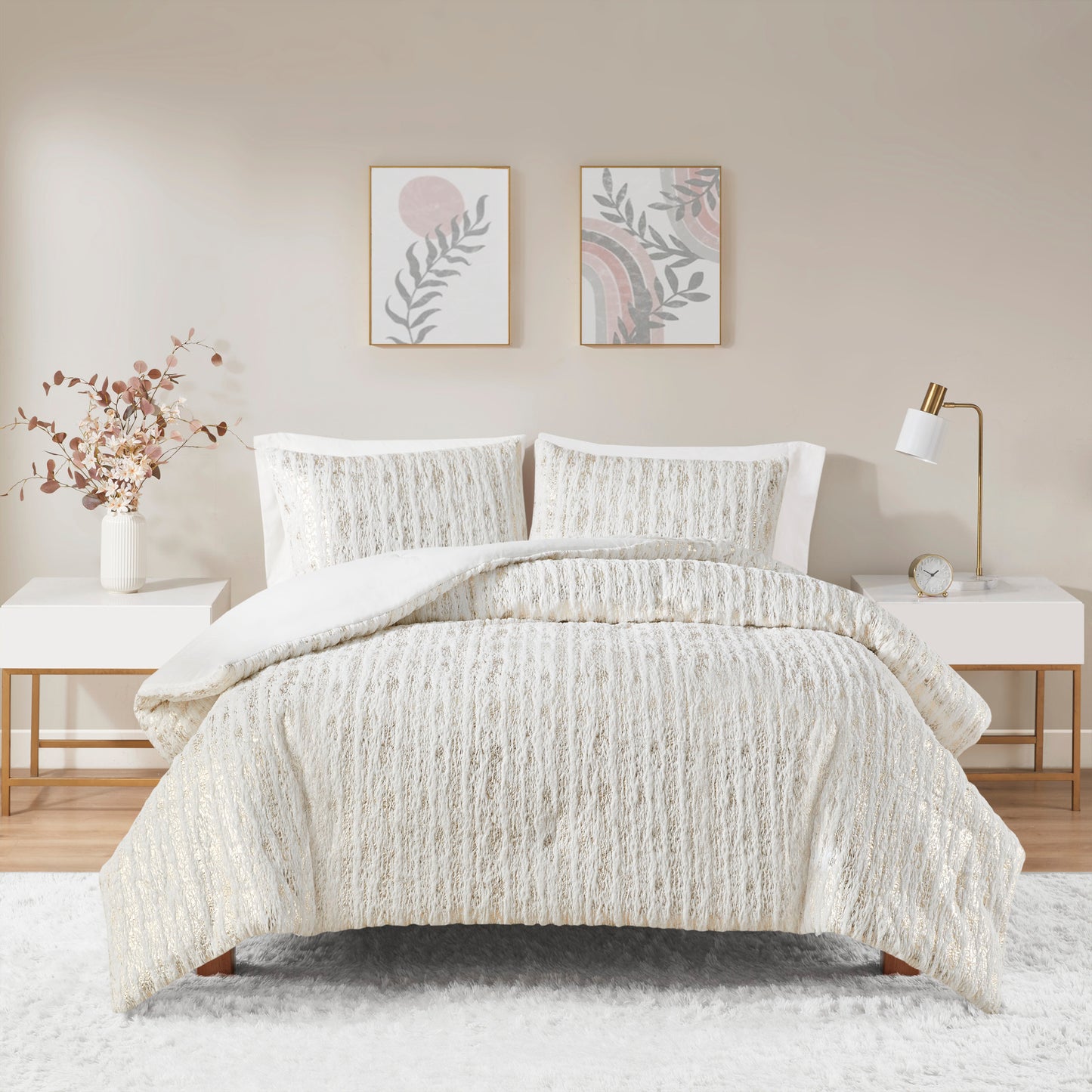 Intelligent Design Metallic Print Faux Fur Comforter Set