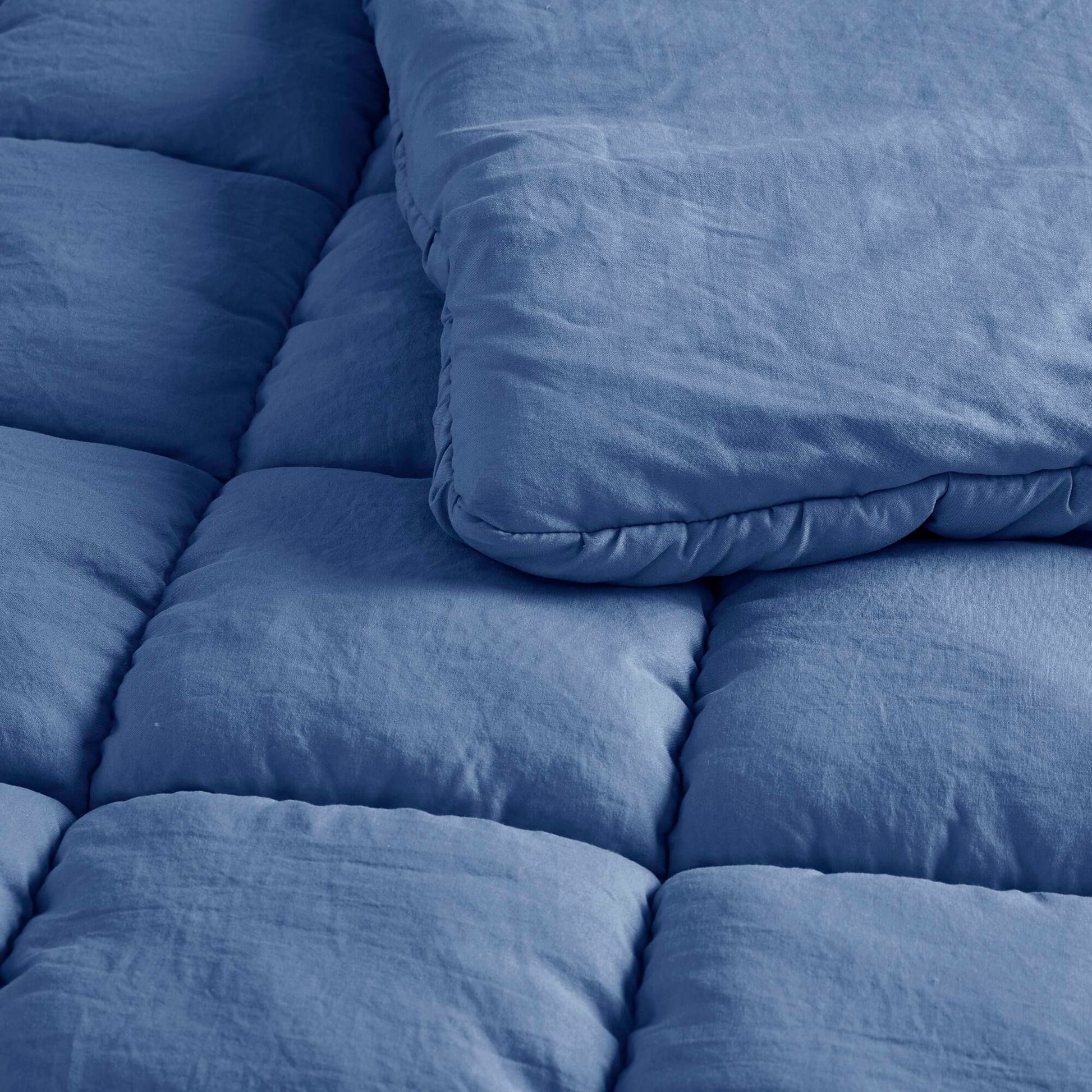 Intelligent Design Down Alternative Comforter Set