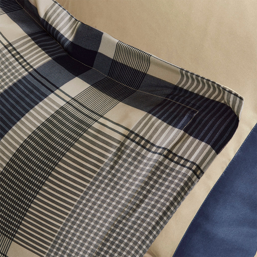 Intelligent Design Plaid Comforter Set with Bed Sheets