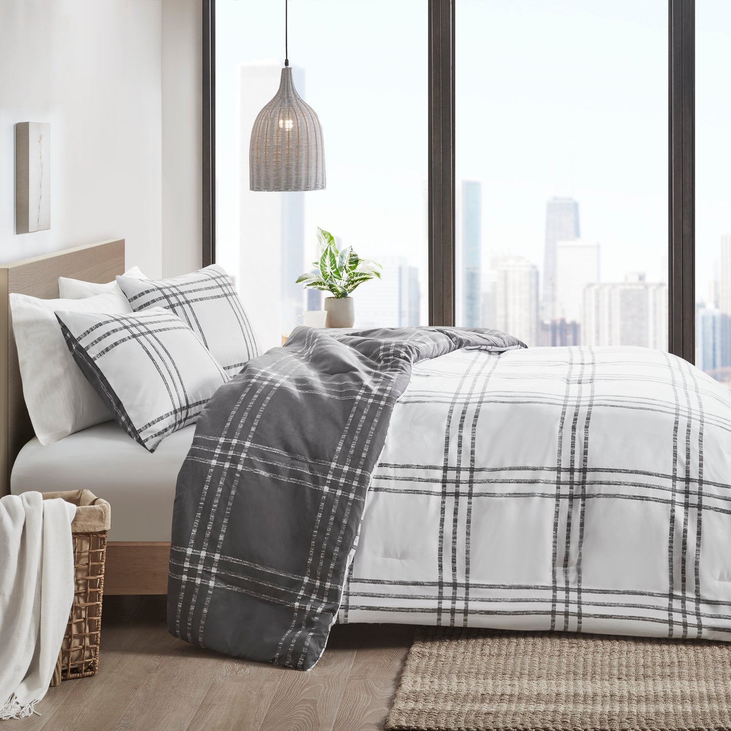 Intelligent Design Plaid Reversible Comforter Set
