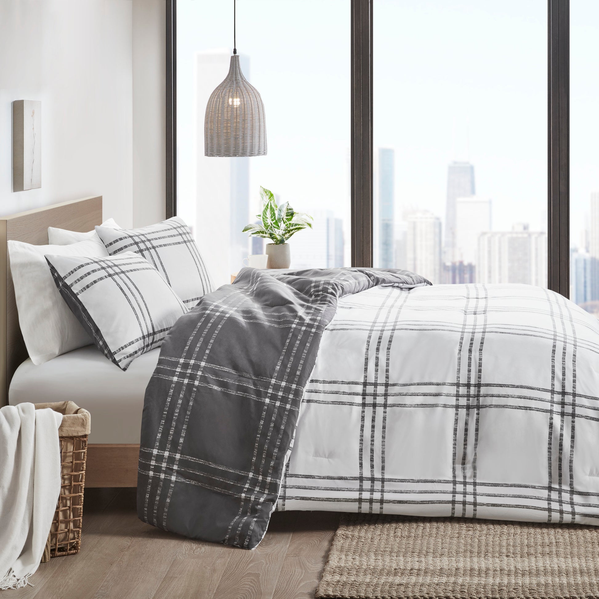 Intelligent Design Plaid Reversible Comforter Set