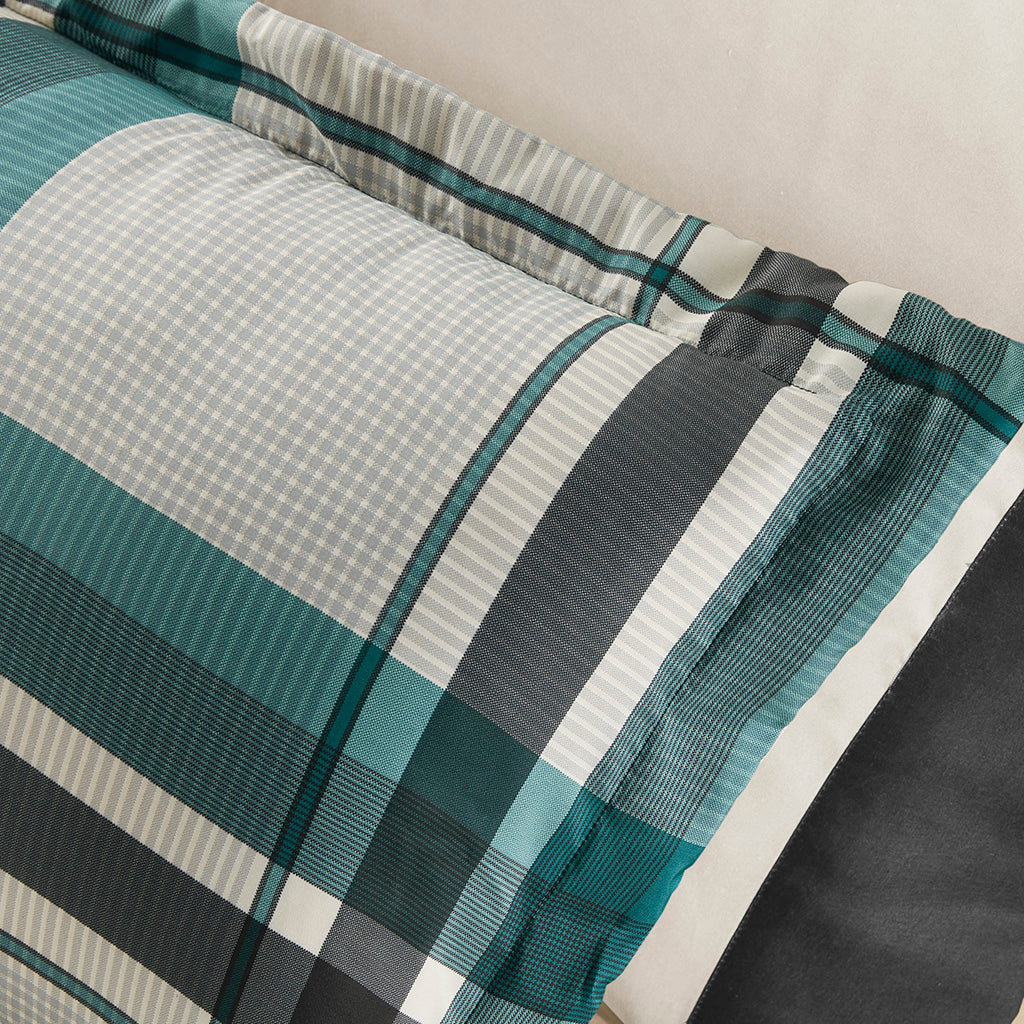 Intelligent Design Plaid Comforter Set with Bed Sheets