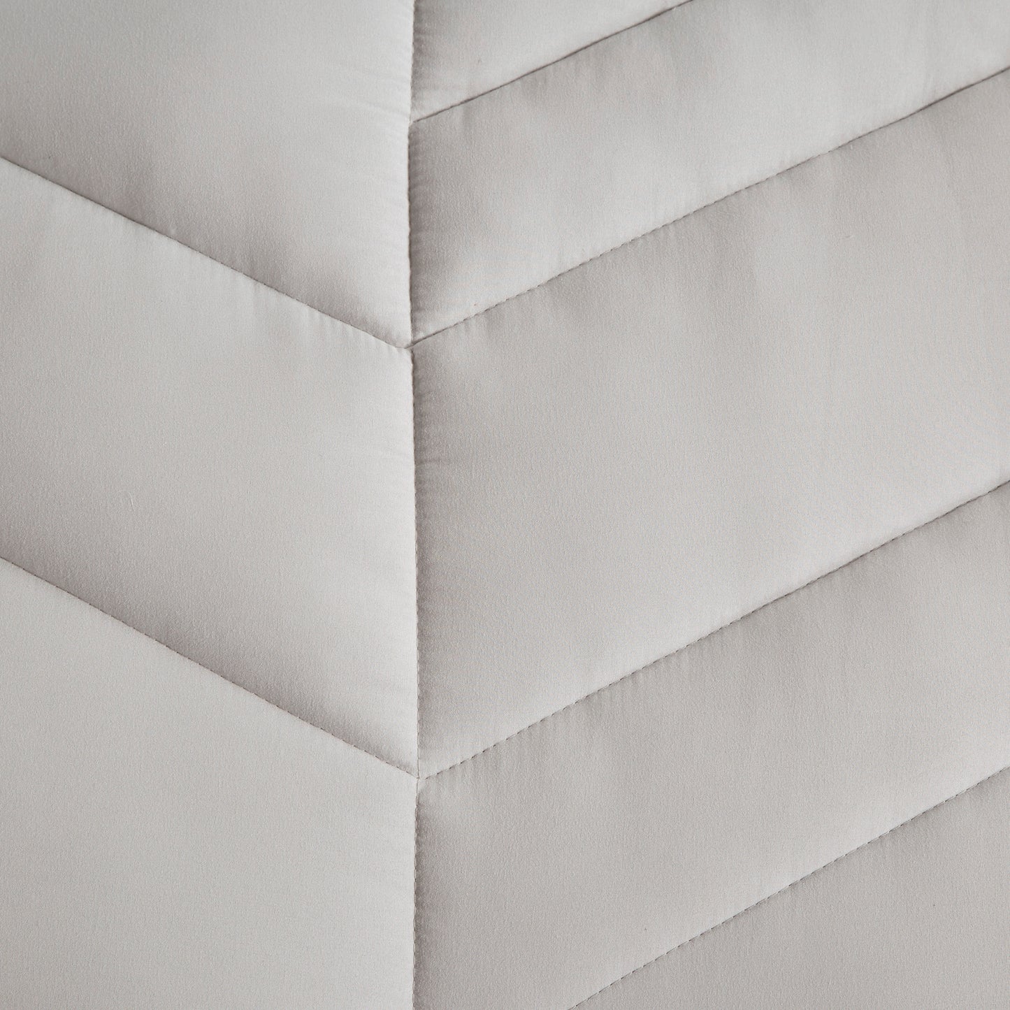 Intelligent Design Quilted Chevron Comforter Set