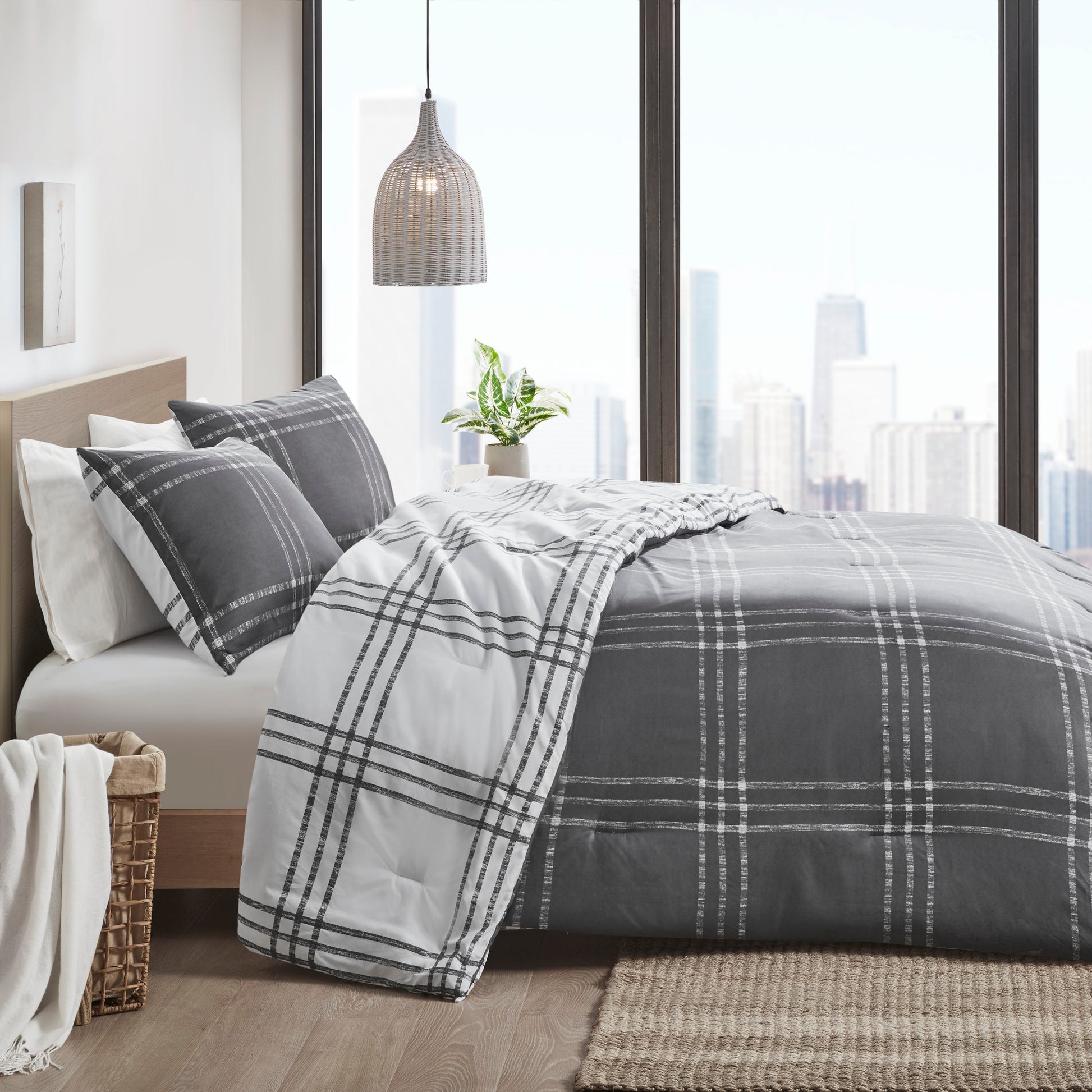 Intelligent Design Plaid Reversible Comforter Set