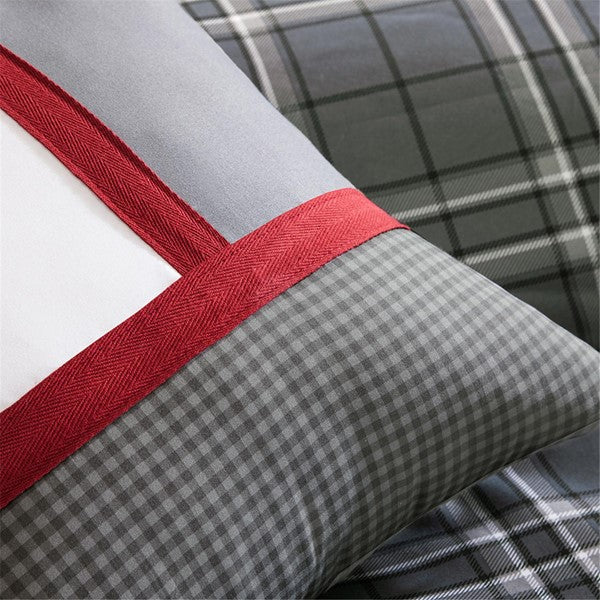 Daryl Comforter Set