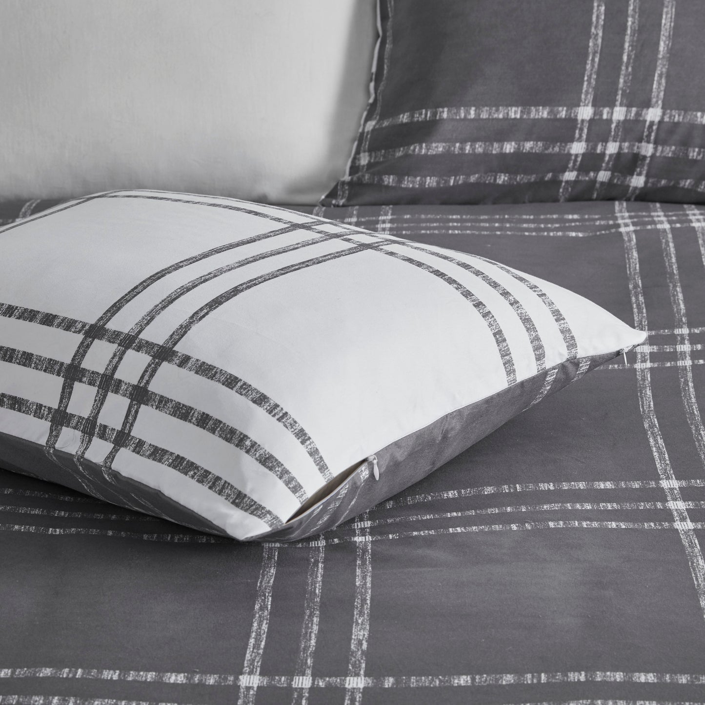 Intelligent Design Plaid Reversible Comforter Set