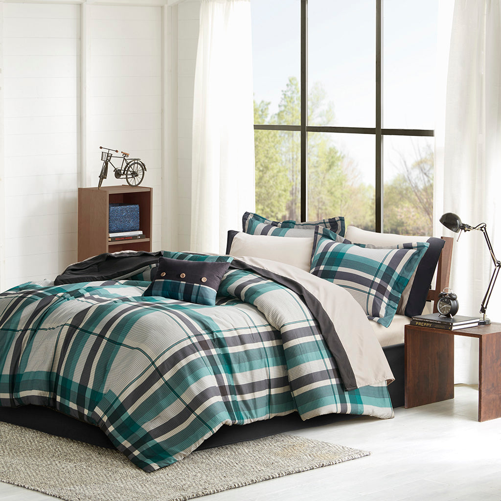 Intelligent Design Plaid Comforter Set with Bed Sheets