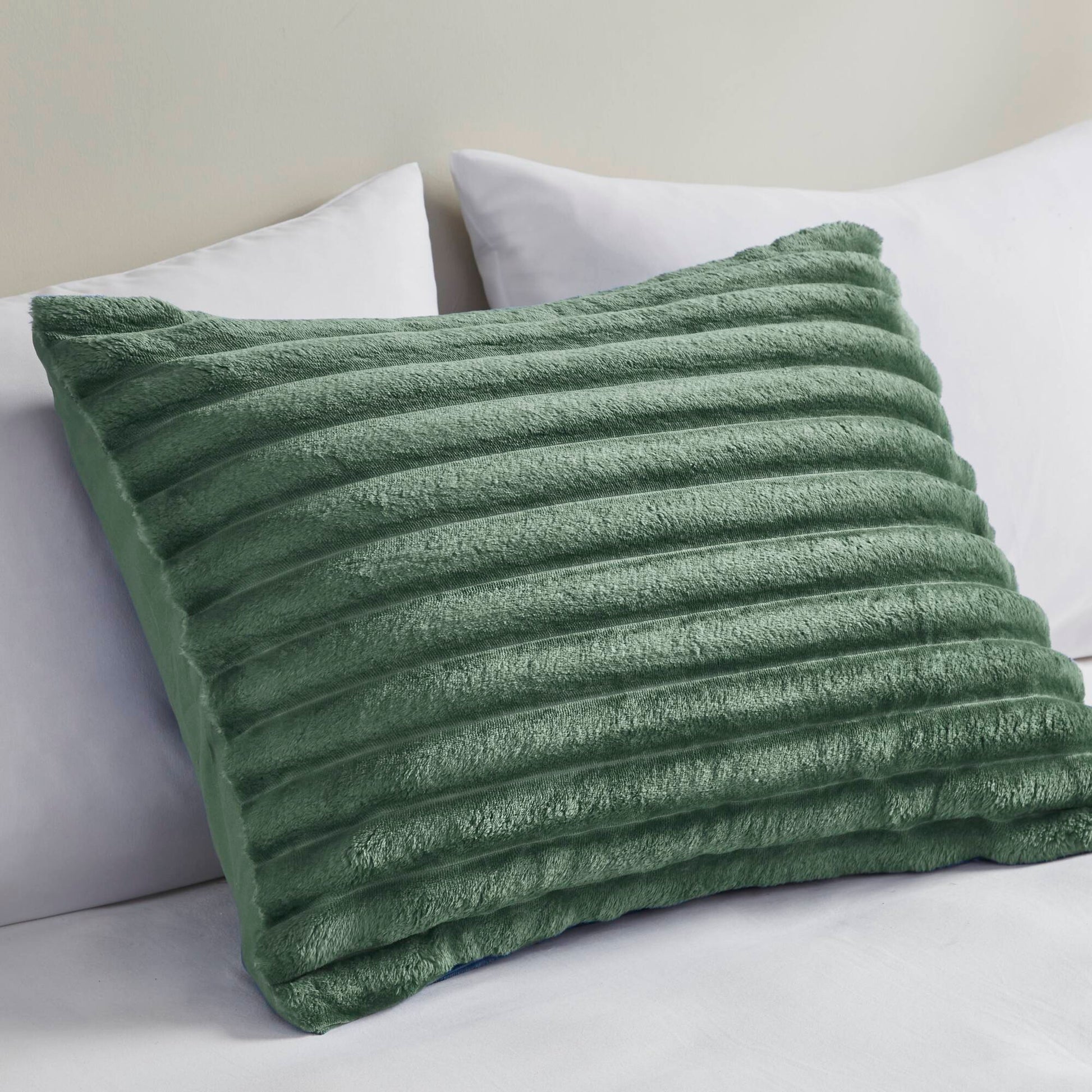 Intelligent Design 3 Piece Corded Plush Comforter Set