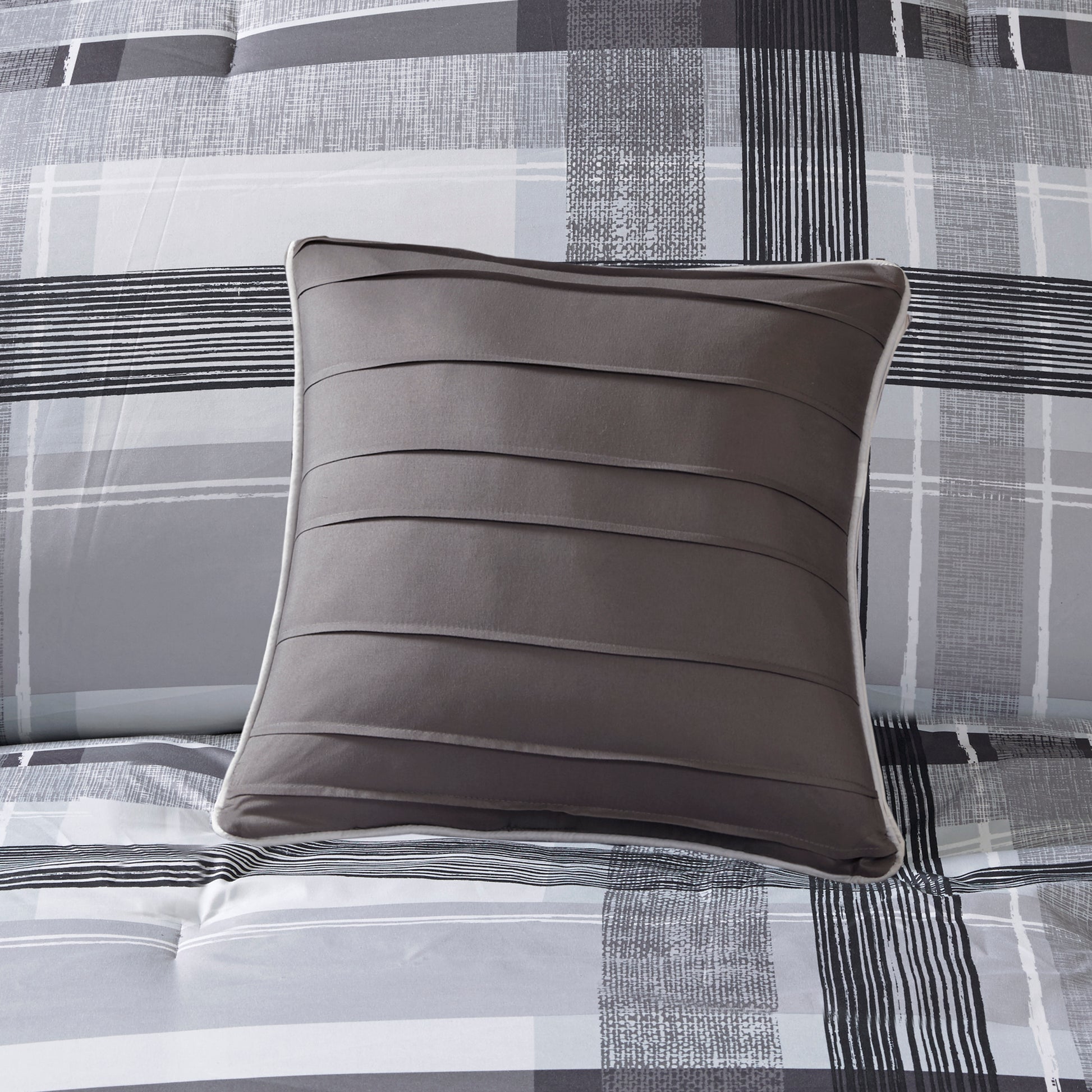 Intelligent Design Plaid Comforter Set