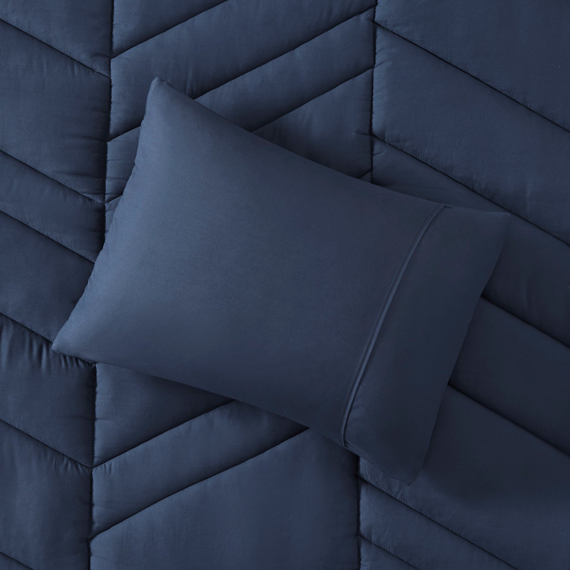Intelligent Design Quilted Chevron Comforter Set
