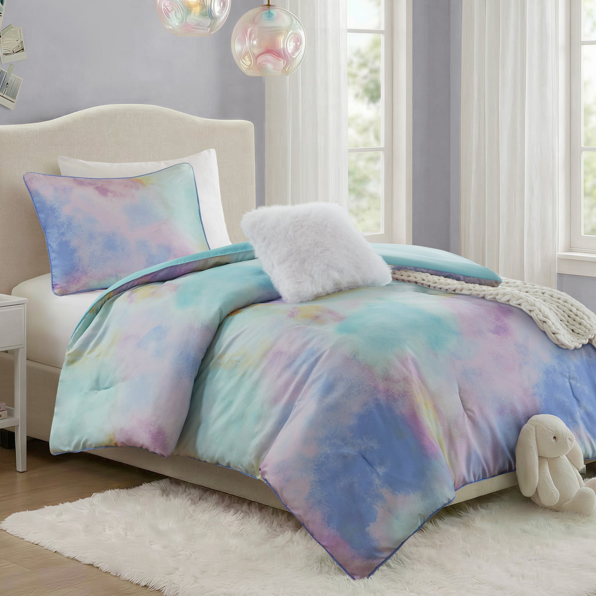 Cassiopeia Watercolor Tie-Dye Printed Comforter Set with Throw Pillow