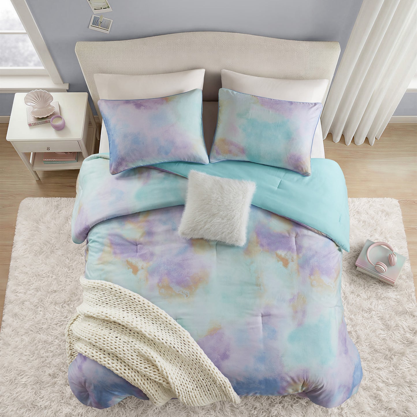 Cassiopeia Watercolor Tie Dye Printed Comforter Set with Throw Pillow