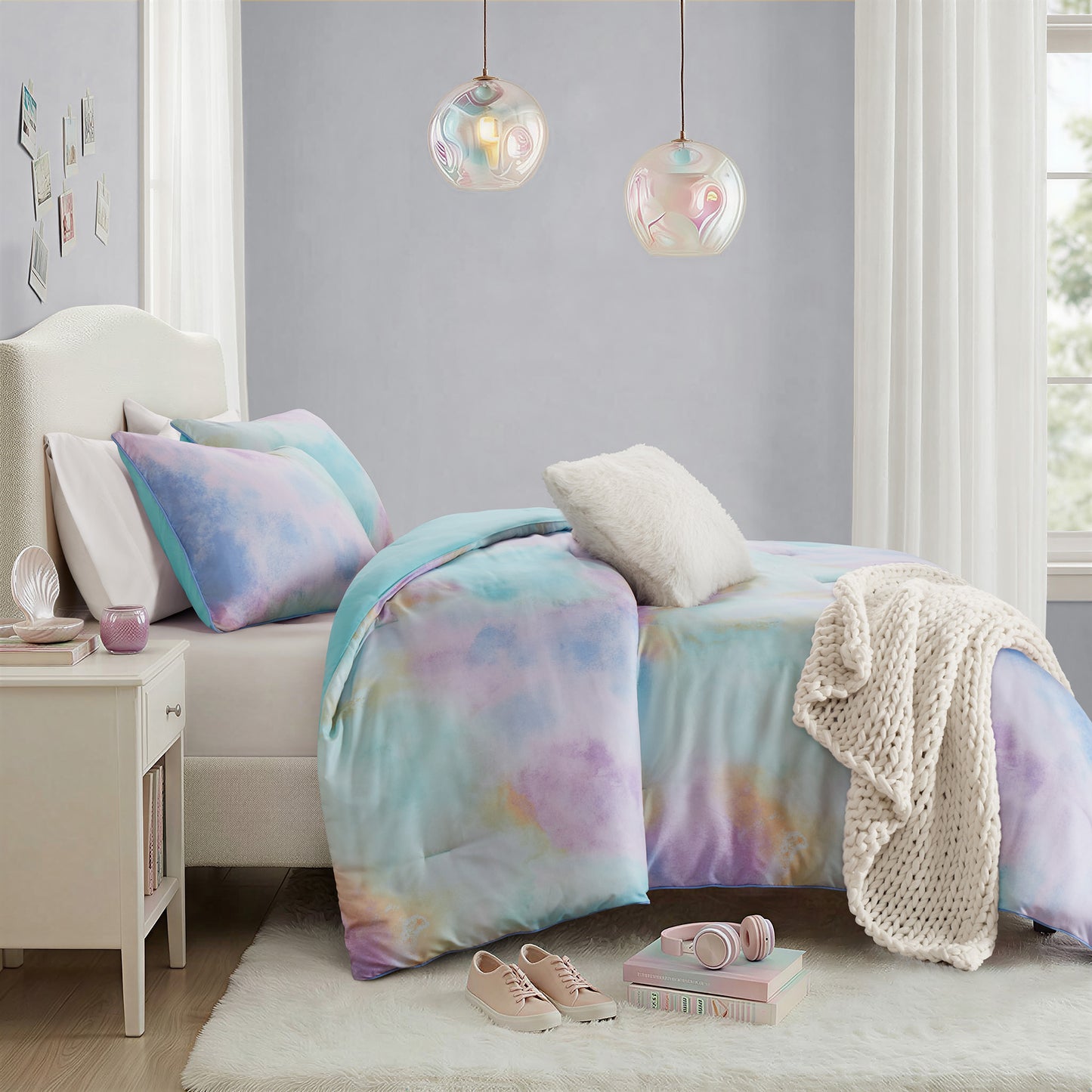 Cassiopeia Watercolor Tie Dye Printed Comforter Set with Throw Pillow