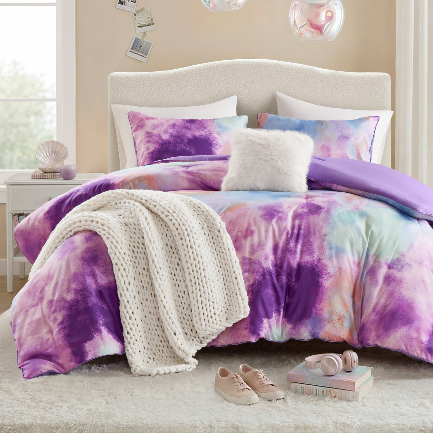 Cassiopeia Watercolor Tie Dye Printed Comforter Set with Throw Pillow