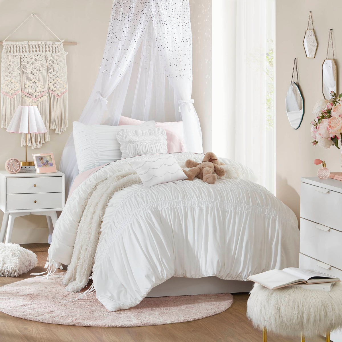 Ivy Sweet Ruched Design 4-Piece Comforter Set