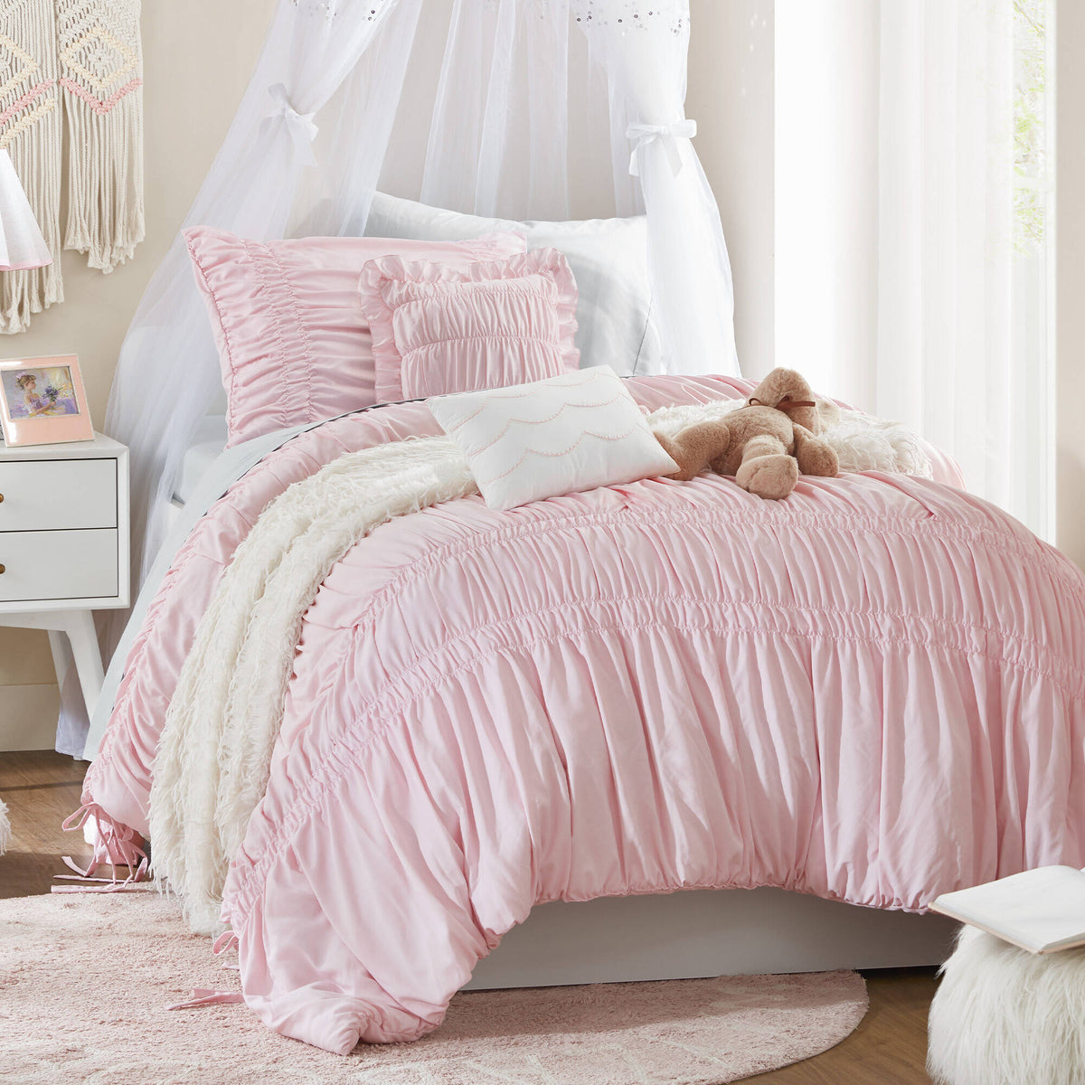 Ivy Sweet Ruched Design 4-Piece Comforter Set