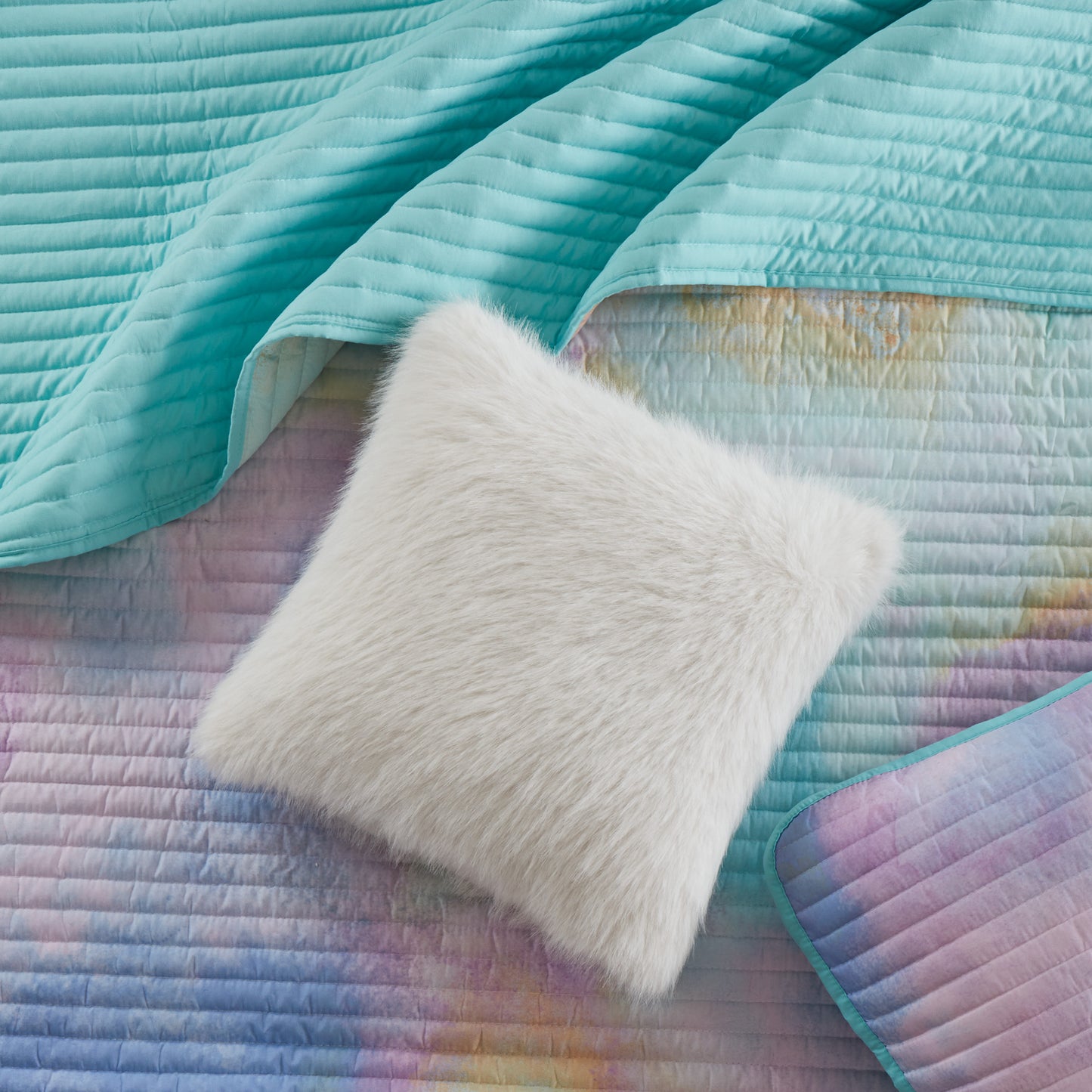 Cassiopeia Watercolor Tie Dye Printed Quilt Set with Throw Pillow