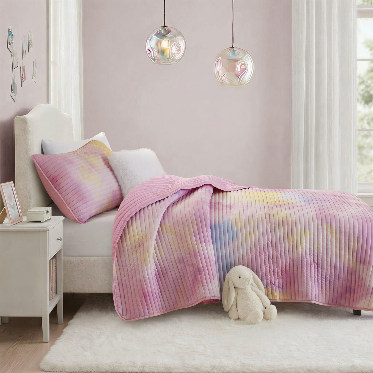Cassiopeia Watercolor Tie Dye Printed Quilt Set with Throw Pillow