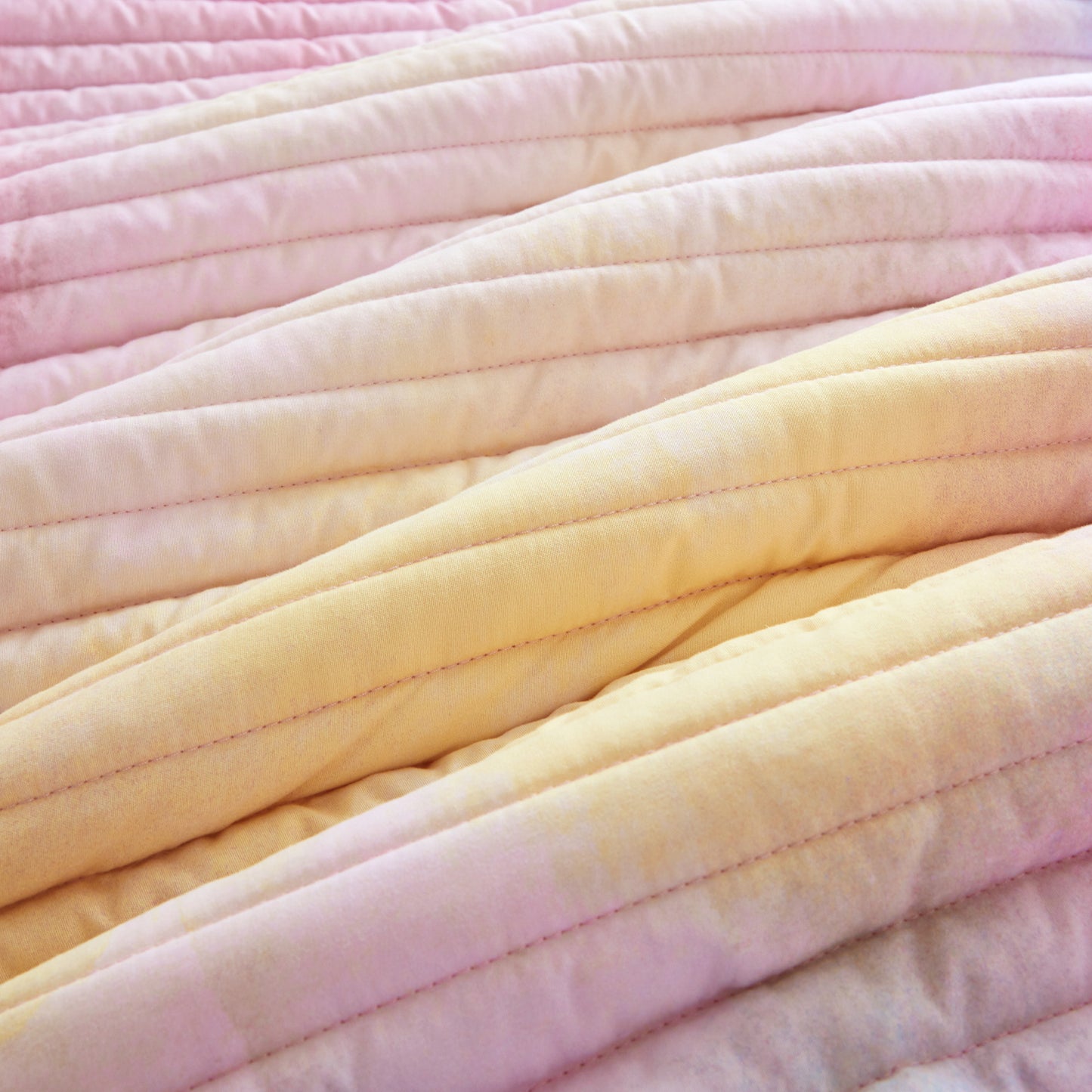 Cassiopeia Watercolor Tie Dye Printed Quilt Set with Throw Pillow