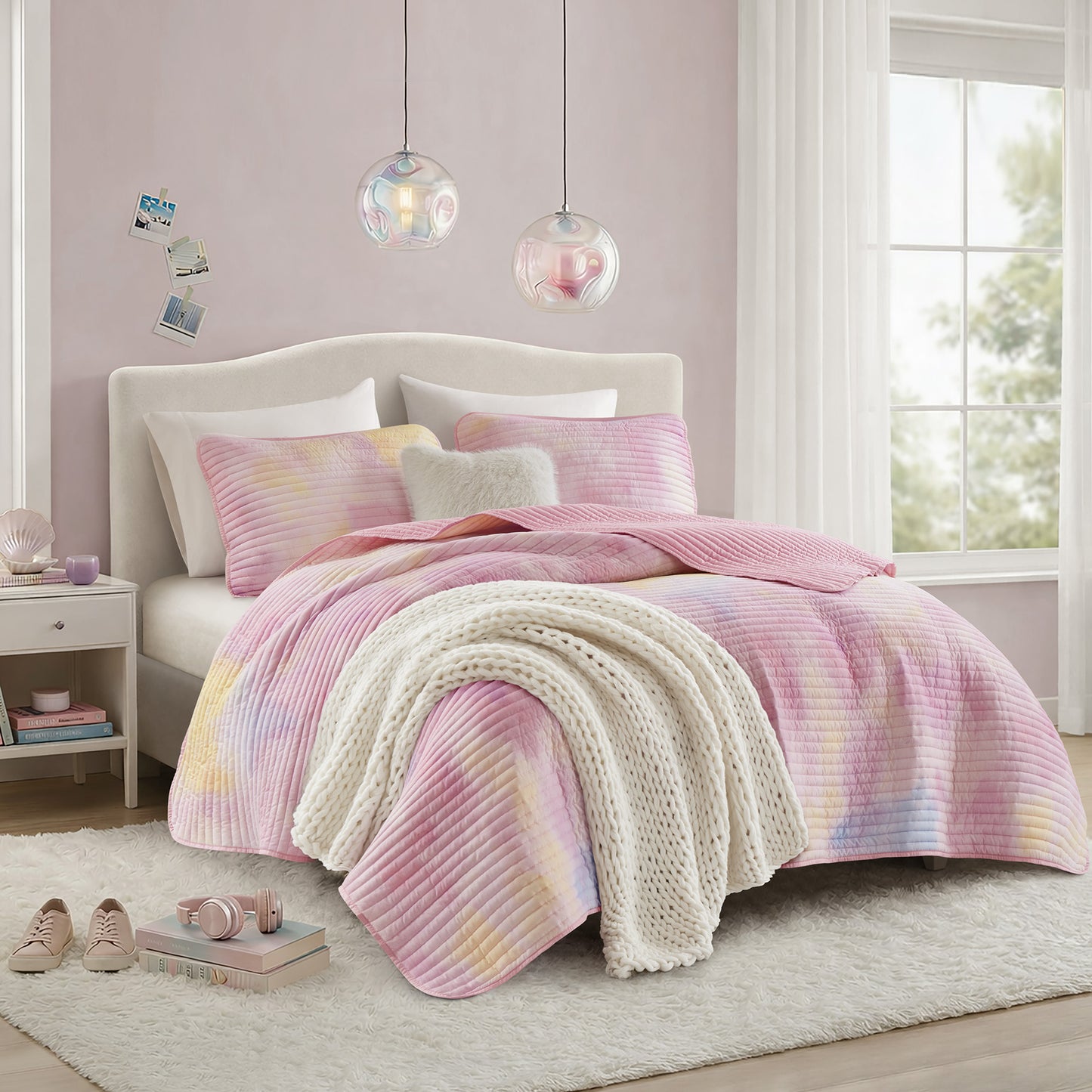 Cassiopeia Watercolor Tie Dye Printed Quilt Set with Throw Pillow