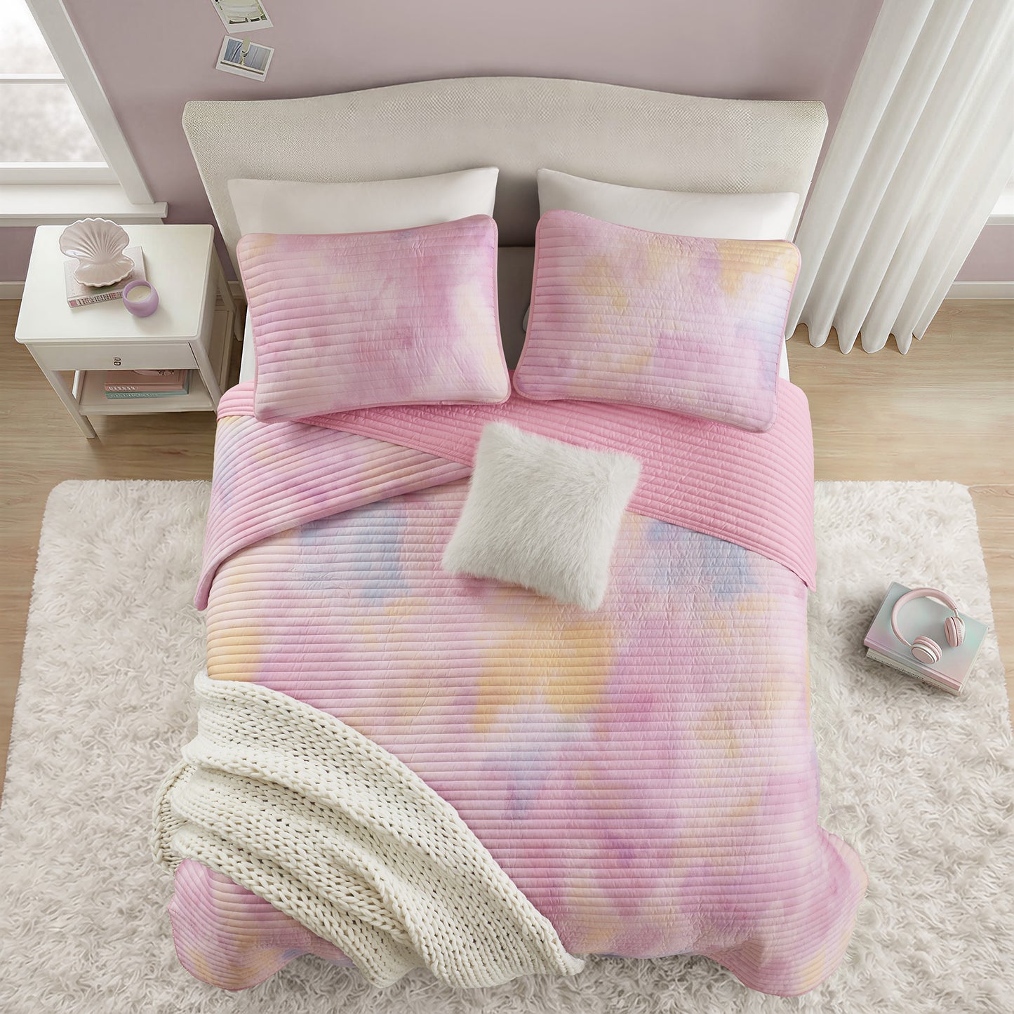 Cassiopeia Watercolor Tie Dye Printed Quilt Set with Throw Pillow