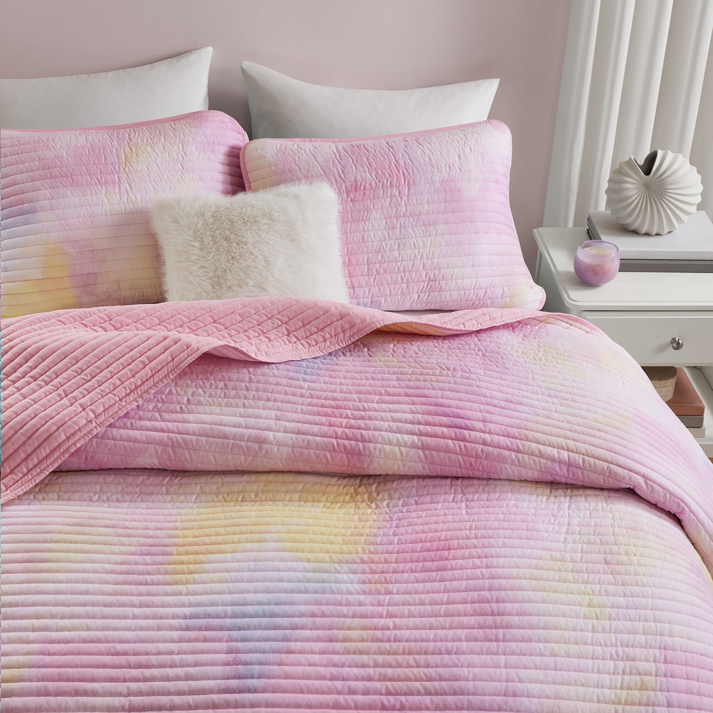 Cassiopeia Watercolor Tie Dye Printed Quilt Set with Throw Pillow