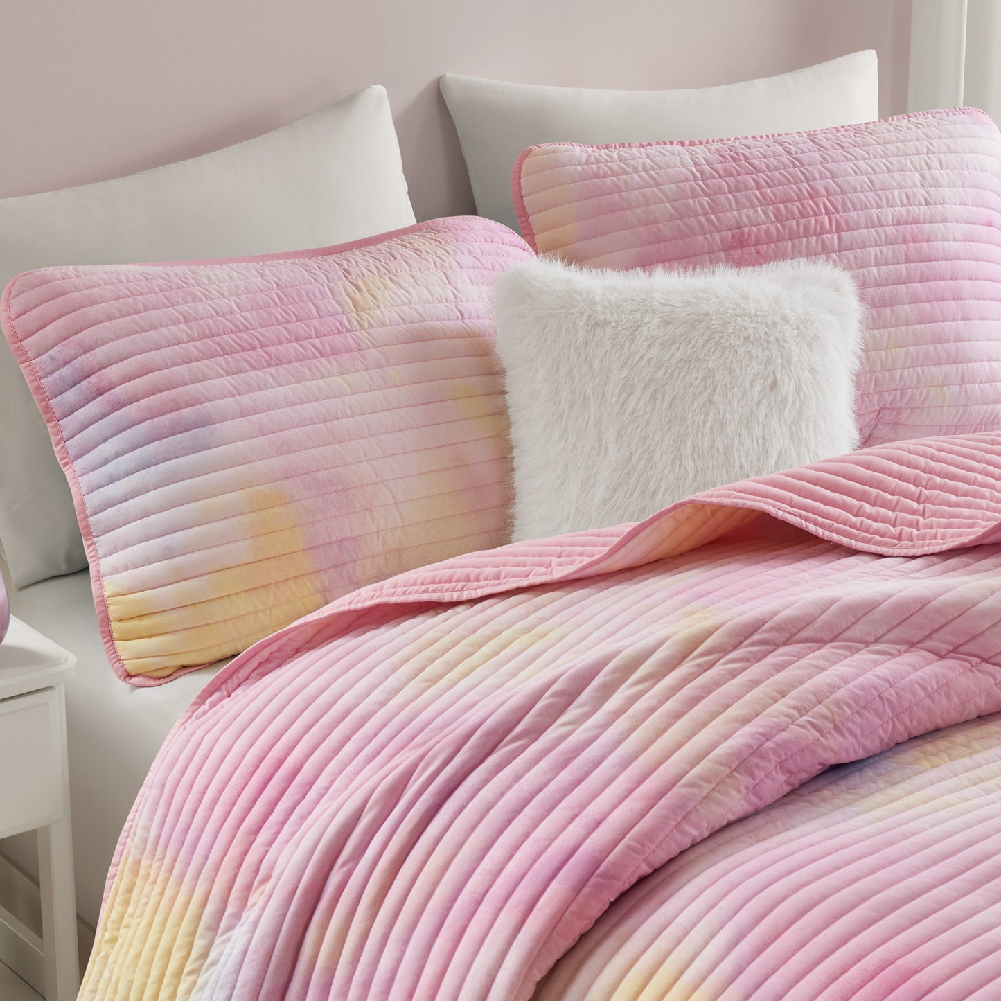 Cassiopeia Watercolor Tie Dye Printed Quilt Set with Throw Pillow