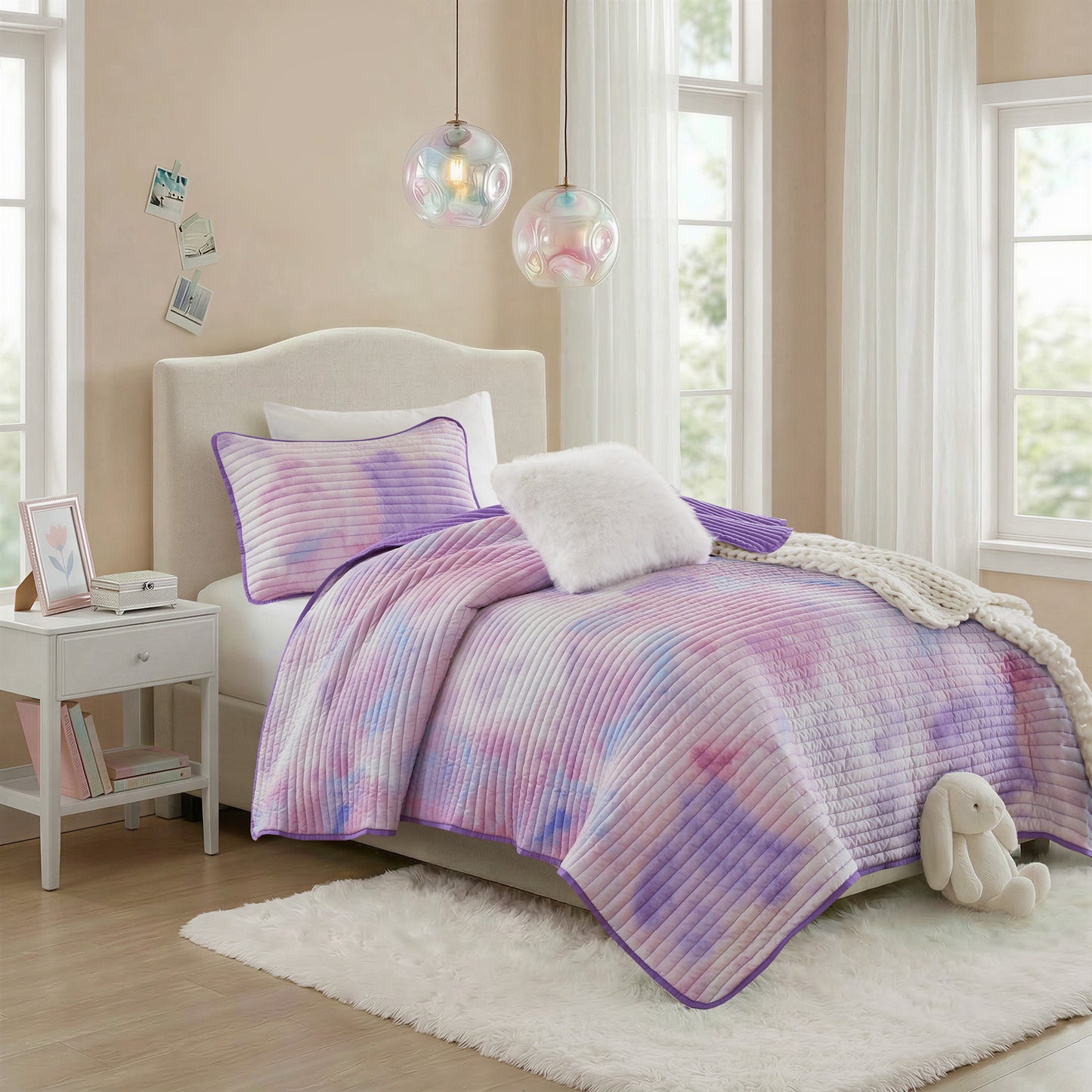 Cassiopeia Watercolor Tie Dye Printed Quilt Set with Throw Pillow