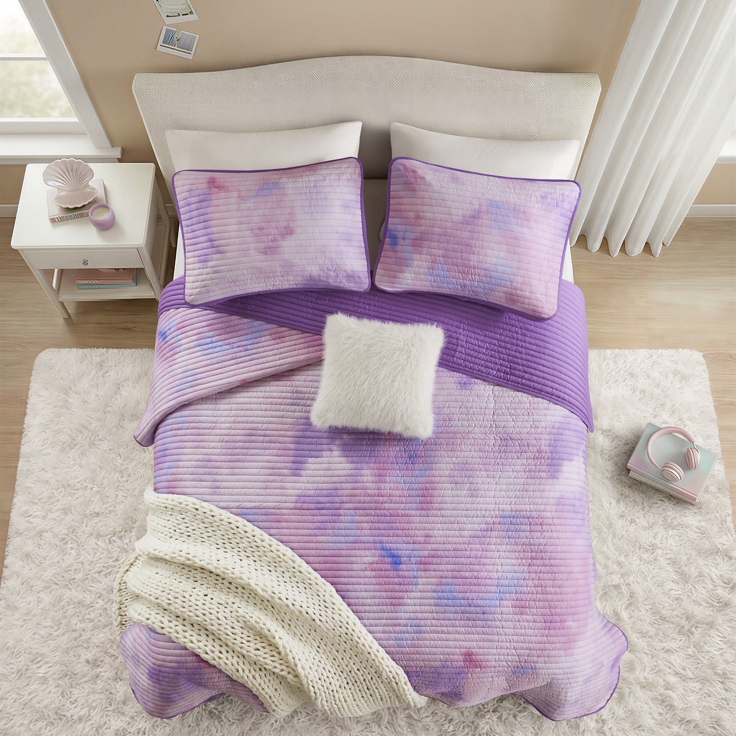Cassiopeia Watercolor Tie Dye Printed Quilt Set with Throw Pillow