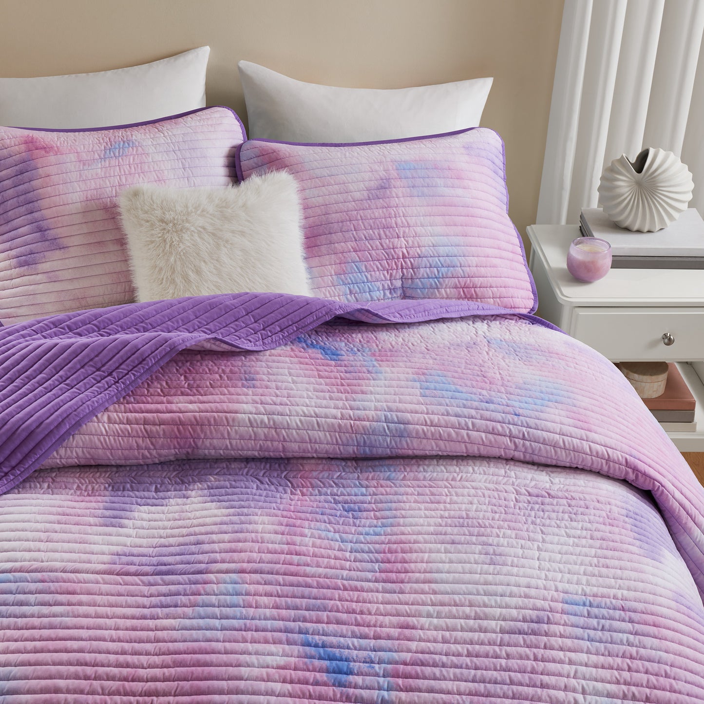 Cassiopeia Watercolor Tie Dye Printed Quilt Set with Throw Pillow