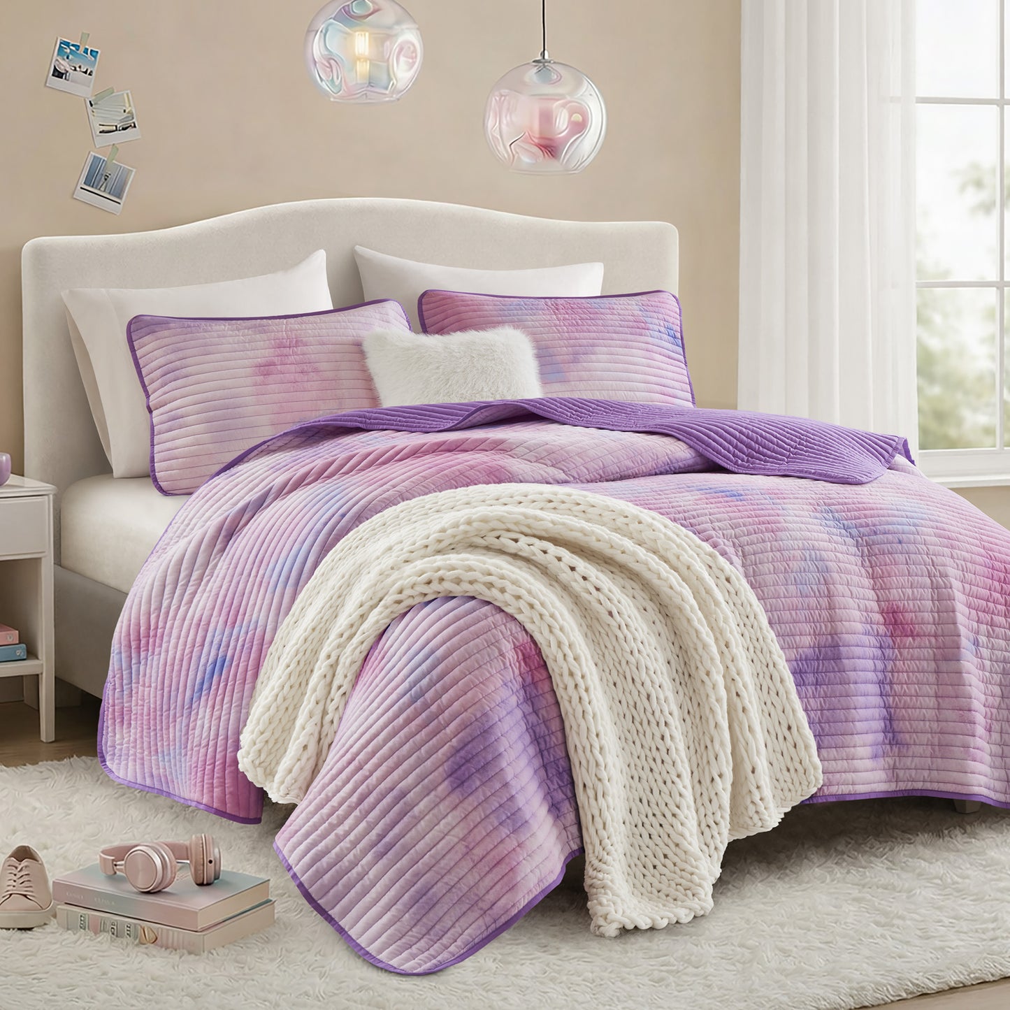 Cassiopeia Watercolor Tie Dye Printed Quilt Set with Throw Pillow