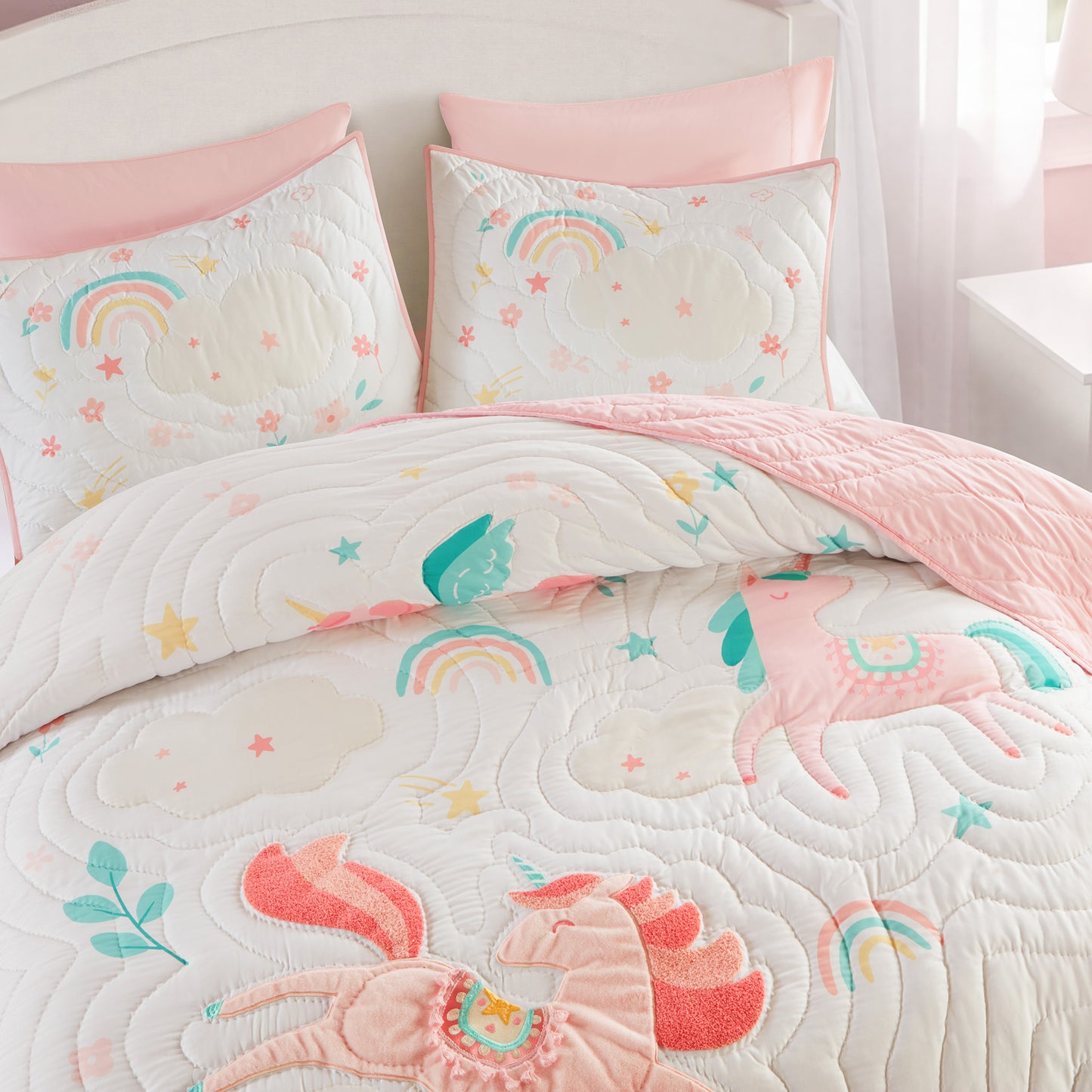 Unicorn Dream Plush Detail 3D Hand-stitched Quilt Set