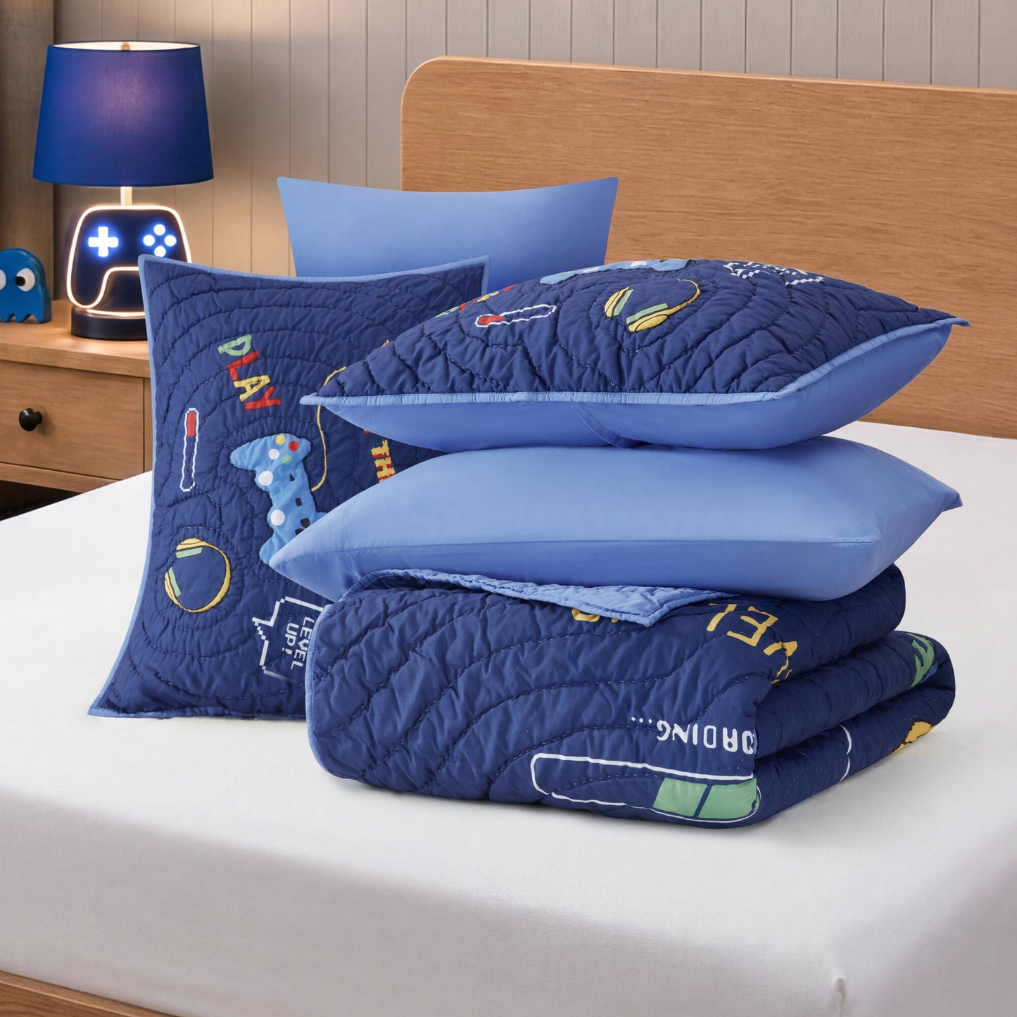 Game Controller 3D Hand-stitched Quilt Set (with Game Controller Shaped Decorative Pillow)