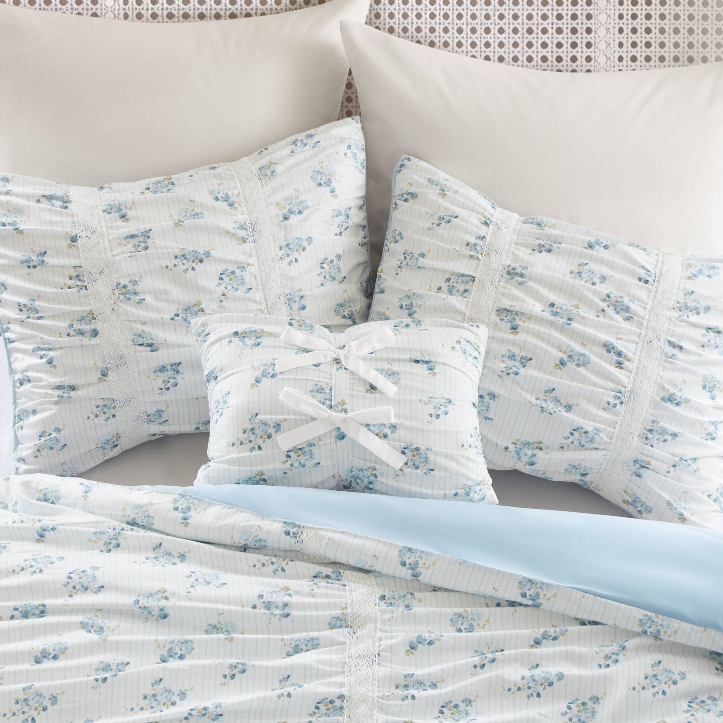 Anabelle 4-Piece Comforter Set