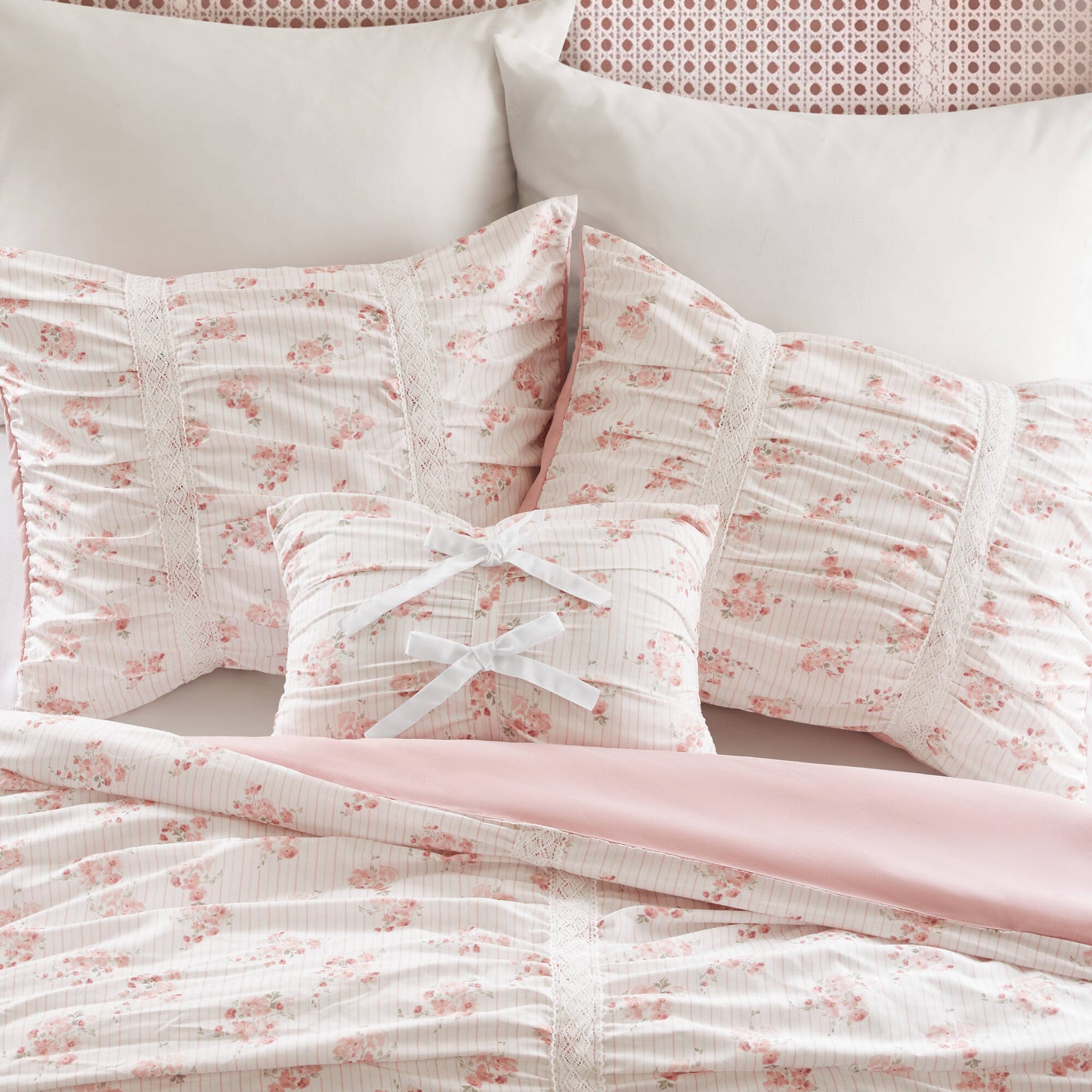 Anabelle 4-Piece Comforter Set