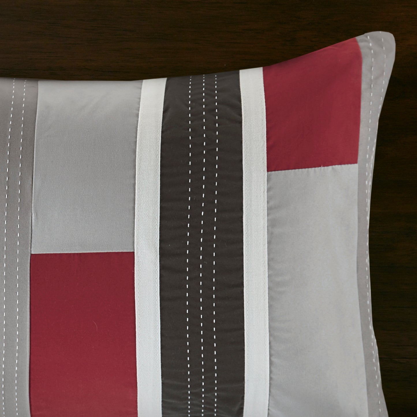 Pipeline Comforter Set