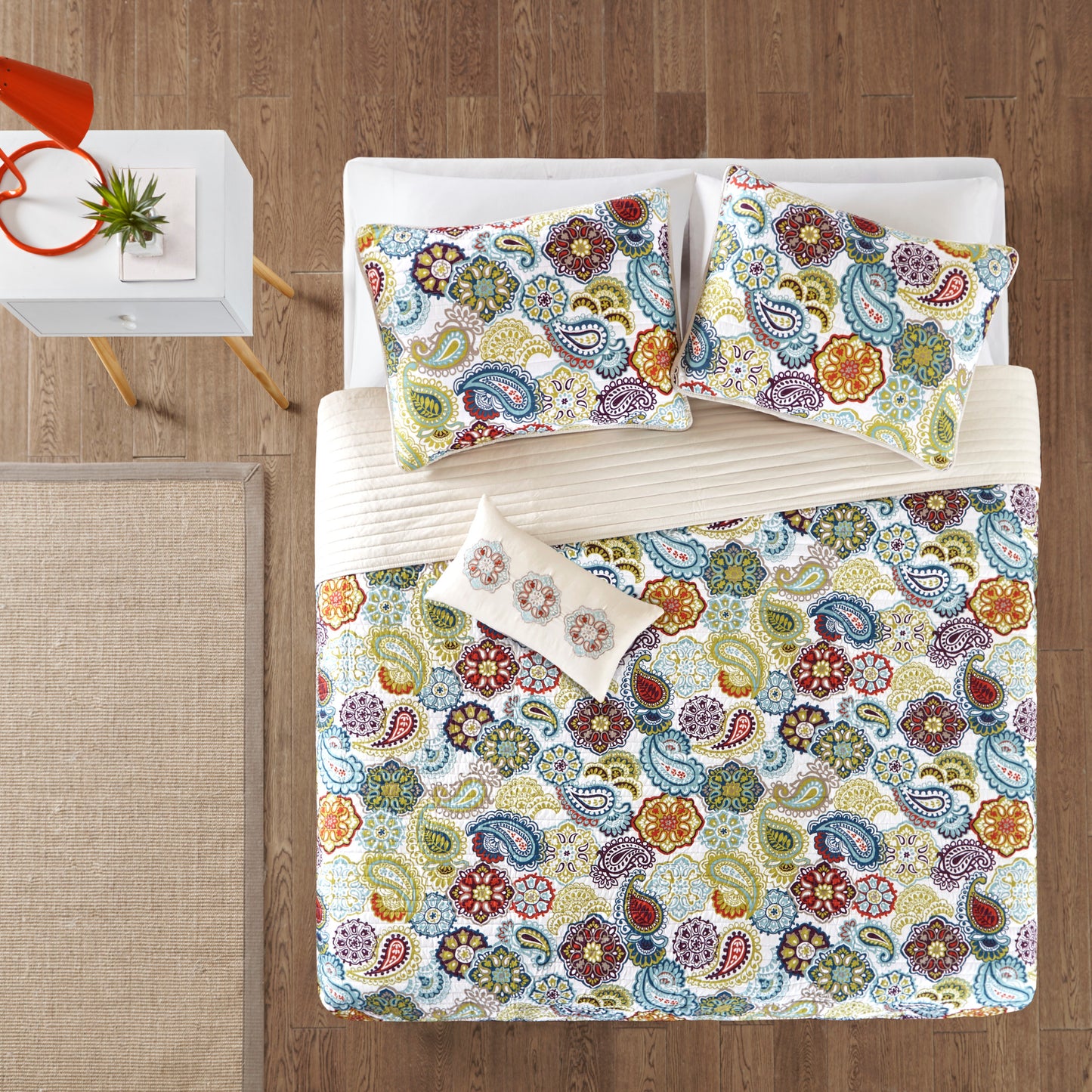 Tamil Reversible Paisley Quilt Set with Throw Pillow